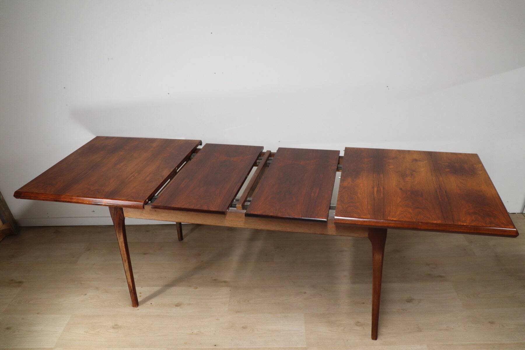 Scandinavian extendable rosewood dining table, 1960s