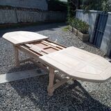 Large solid oak table with extensions