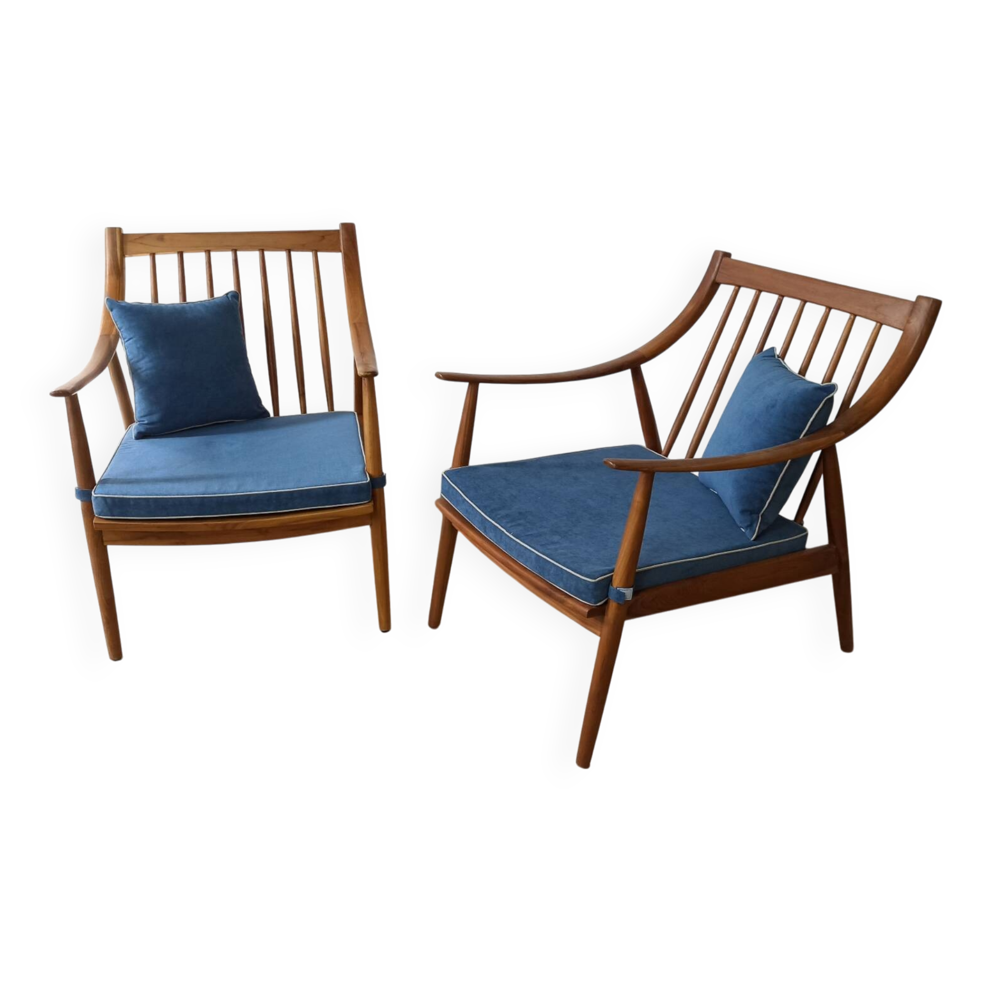 Pair of cozy teak armchairs with cushions