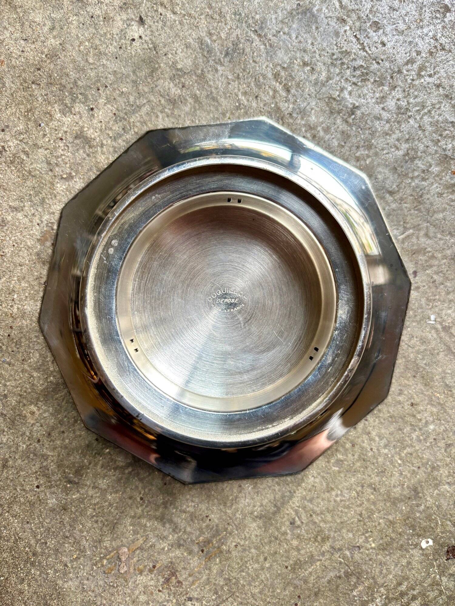 Coquillor butter dish in silver metal