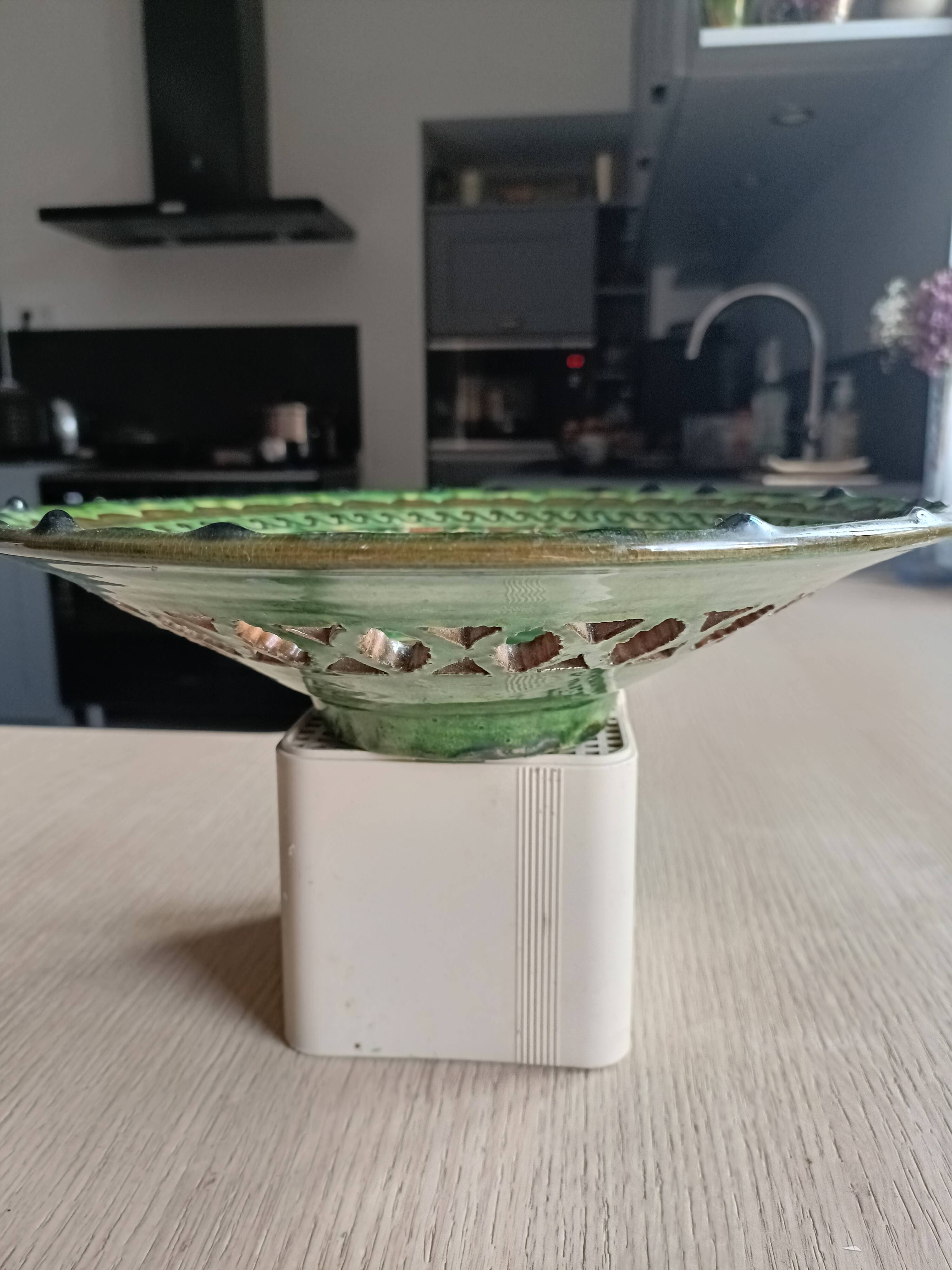 Green earthenware fruit cup