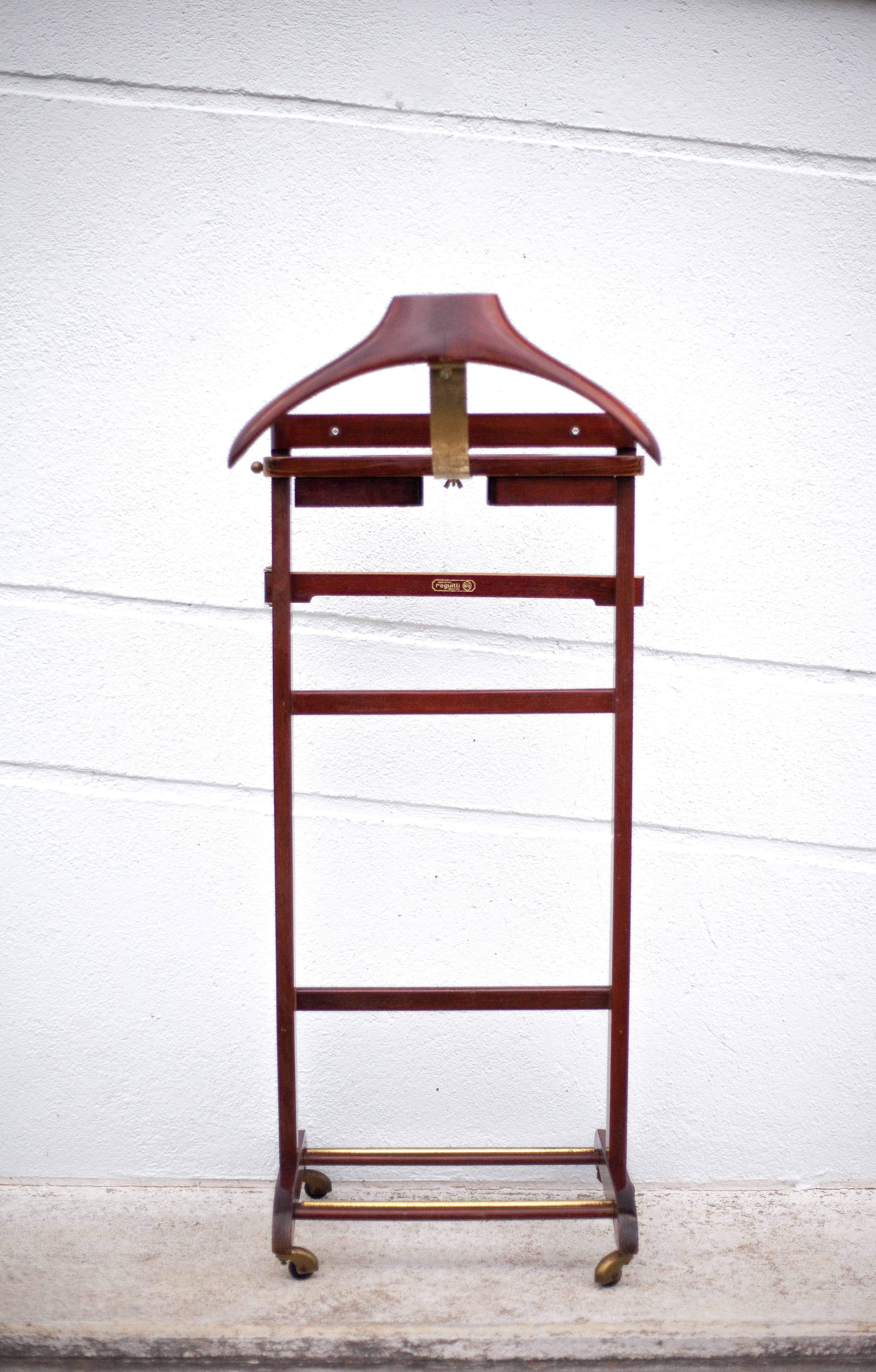 Wood and brass Reguitti valet
