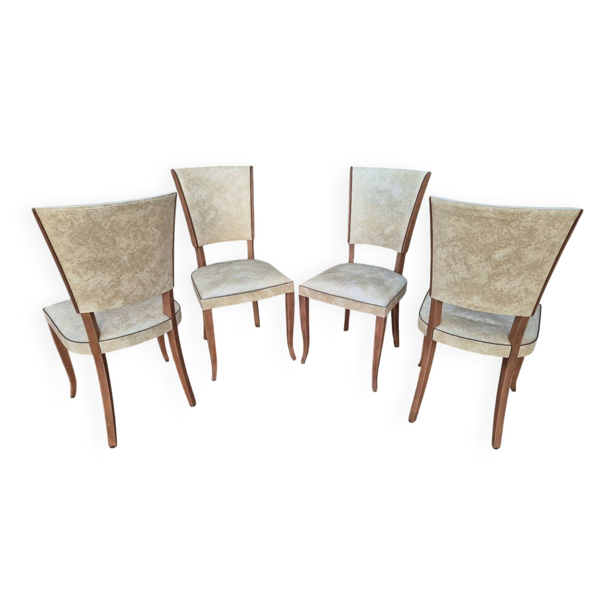 Lot de quatre chaises vintage