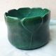 Green ceramic cache-pot