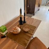Two-tone bistro table
