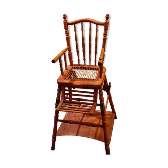 Chaise haute ancienne pour bébé en bois