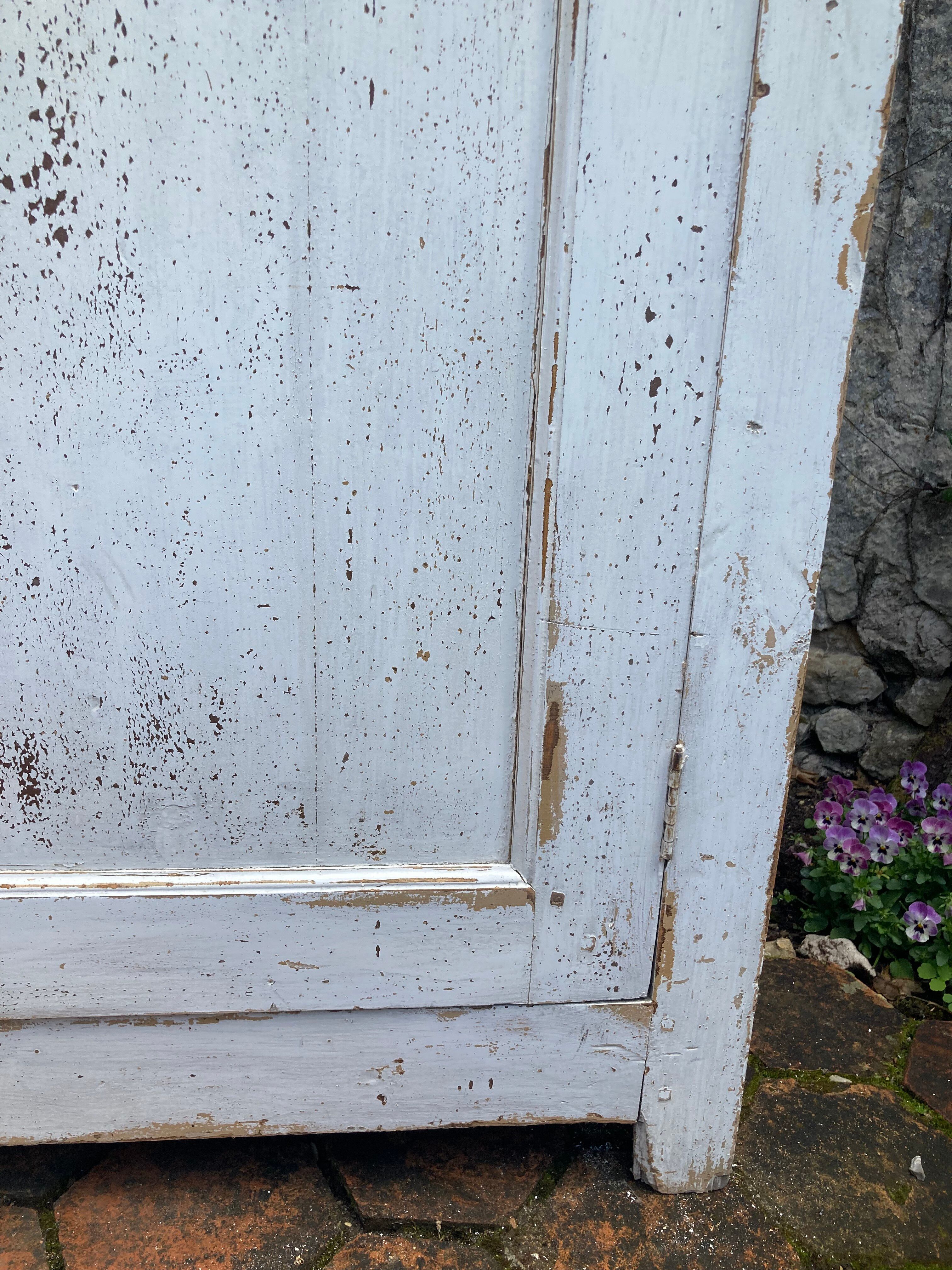 Armoire ancienne - bonnetière parisienne