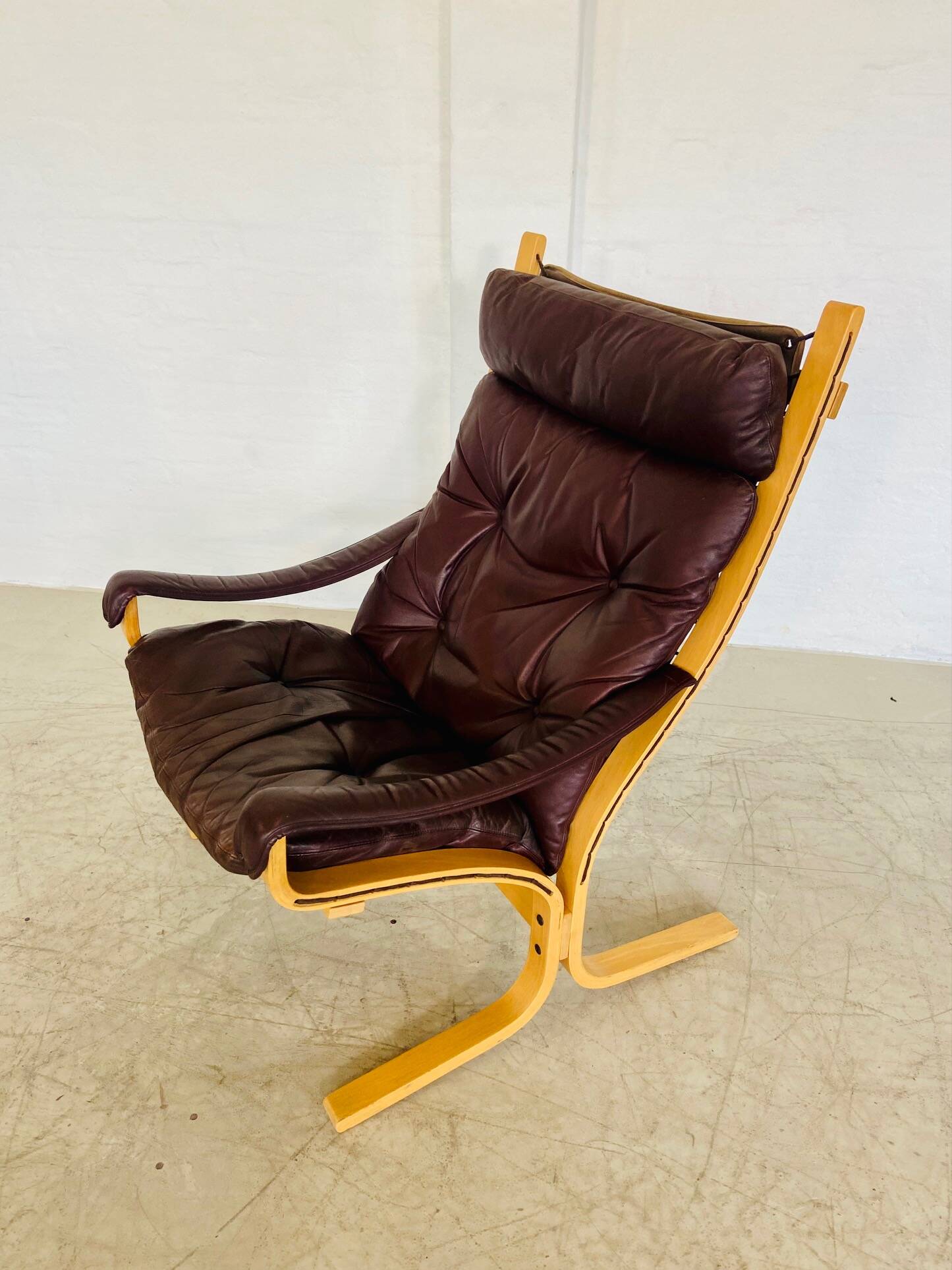 Vintage mid-century scandinavian brown leather lounge chair by ingmar relli