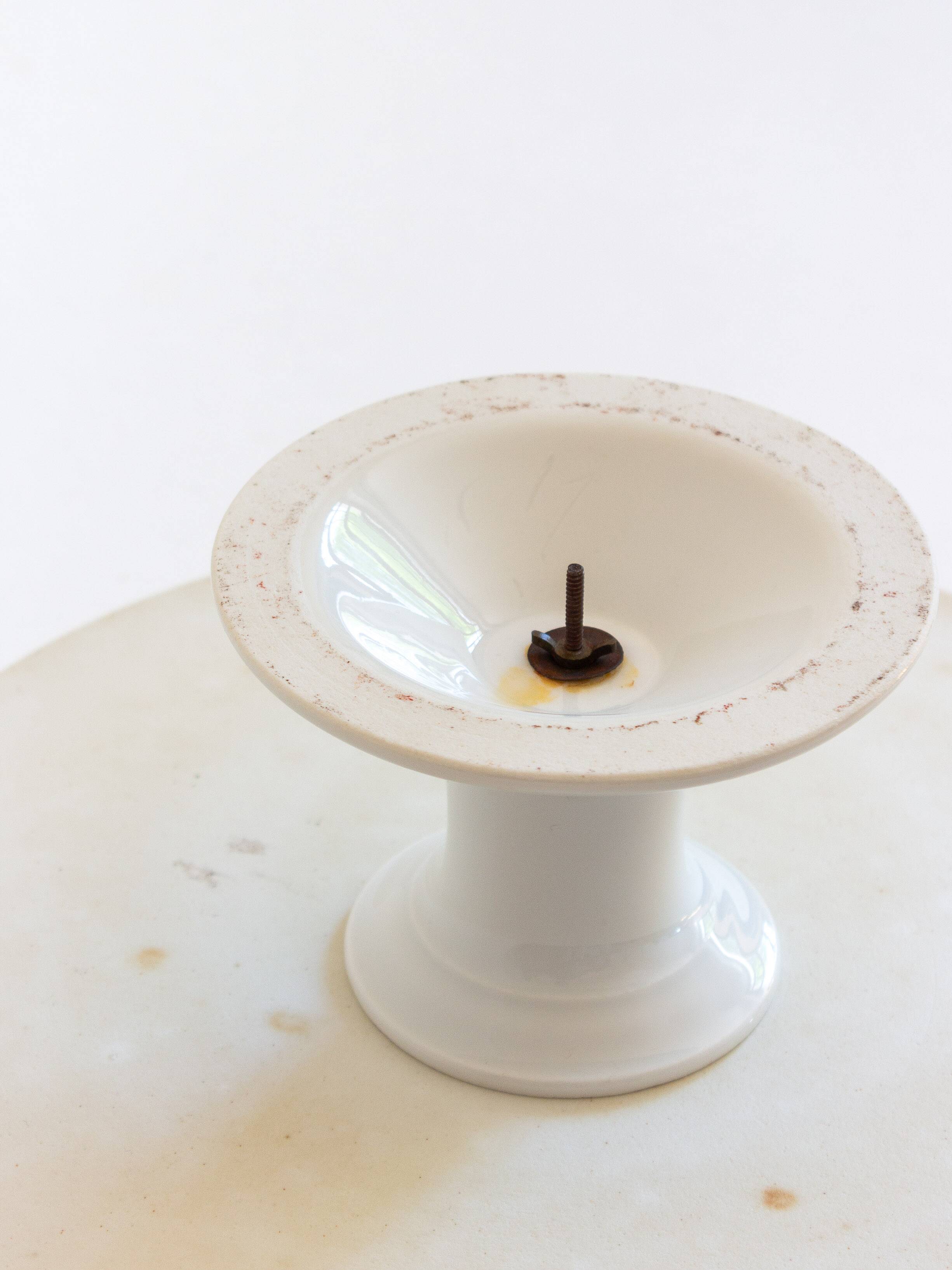 Servant, Cup on foot, White ceramic display stand, Paris, 19th century.