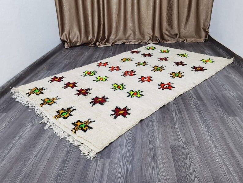 Traditional handmade pure wool Berber rug size 150 x 250 cm.
