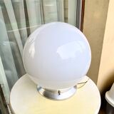 Opaline globe