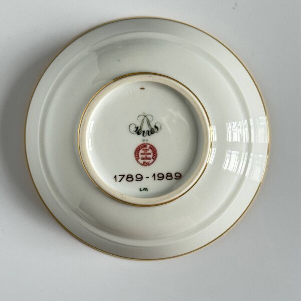 Coupelle commémorative en porcelaine de Sèvres   Bicentenaire de la Ré