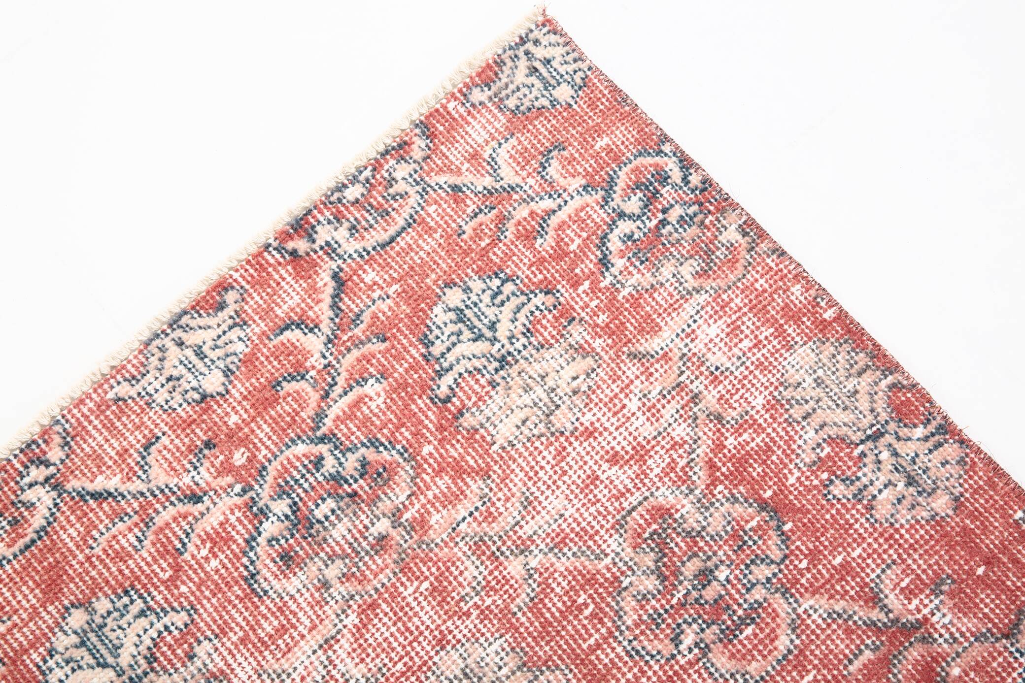 Pale red classic vintage rug, 215x335cm