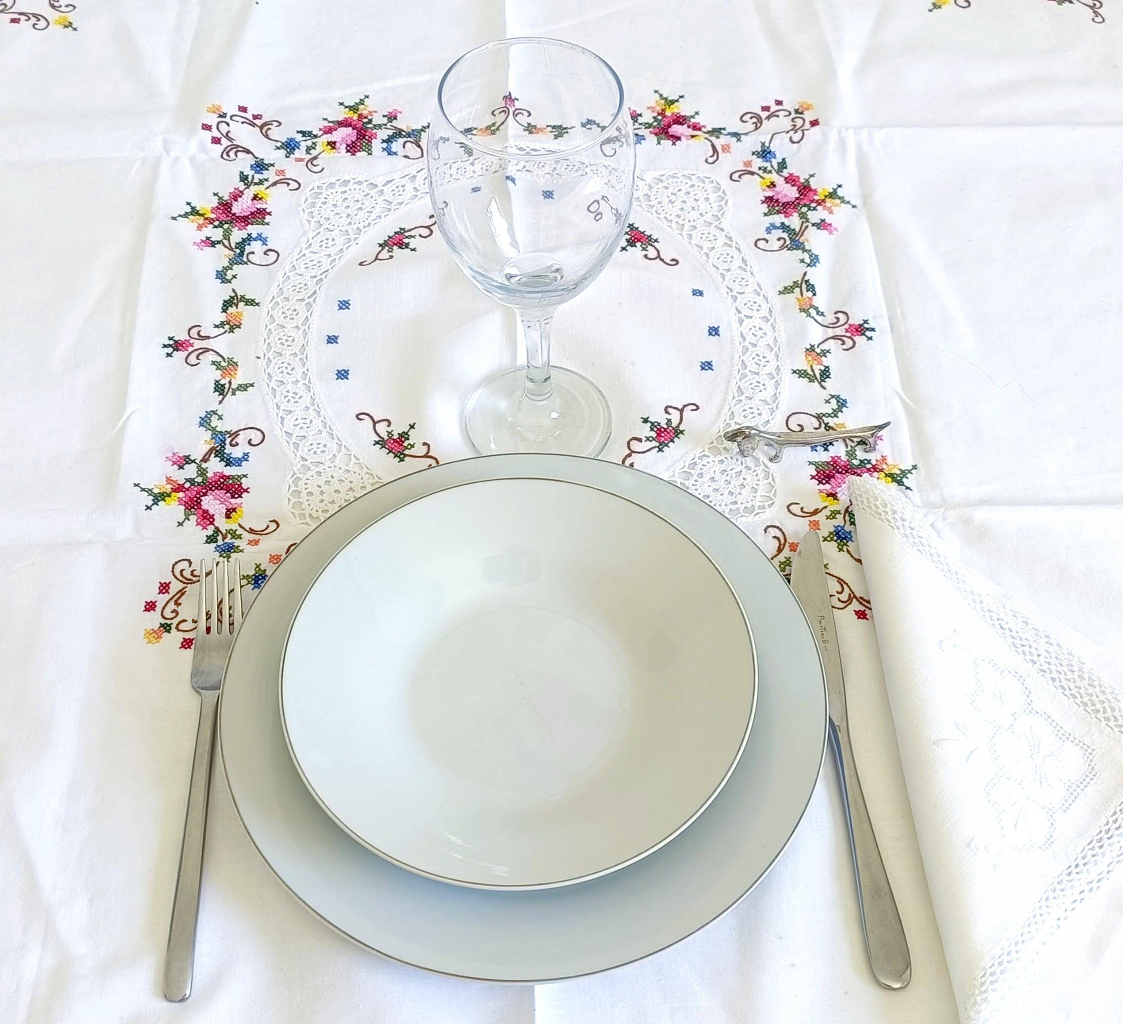 Vintage Knife Rests, Set of Six Silver Plated Dachshund Dogs, Italy, 20th-C