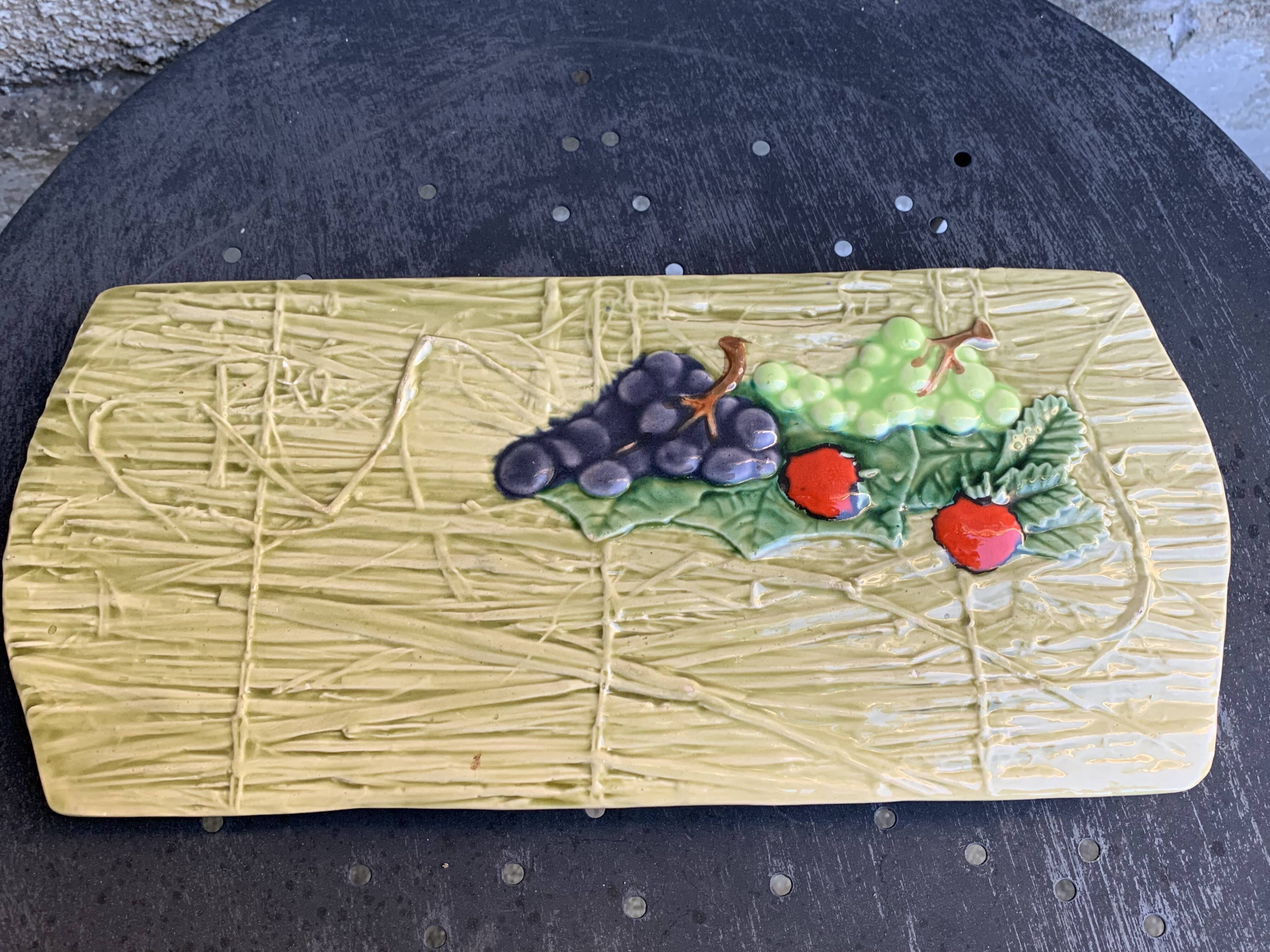 Rectangular cake dish in enameled ceramic, slip, fruit model, straw effect, vintage