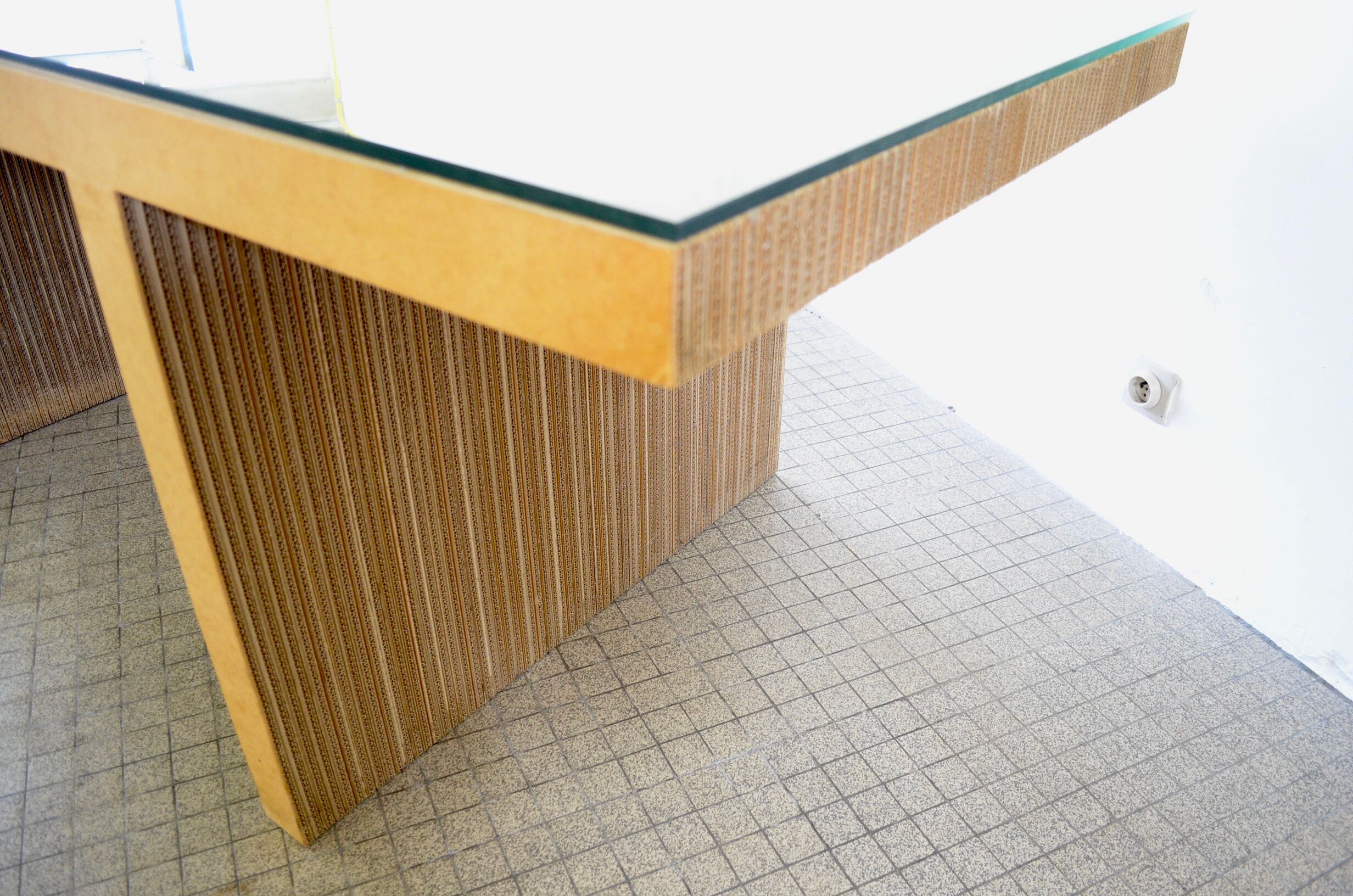 Vitra 'Easy edges' table by Frank Gehry 1972 vintage design