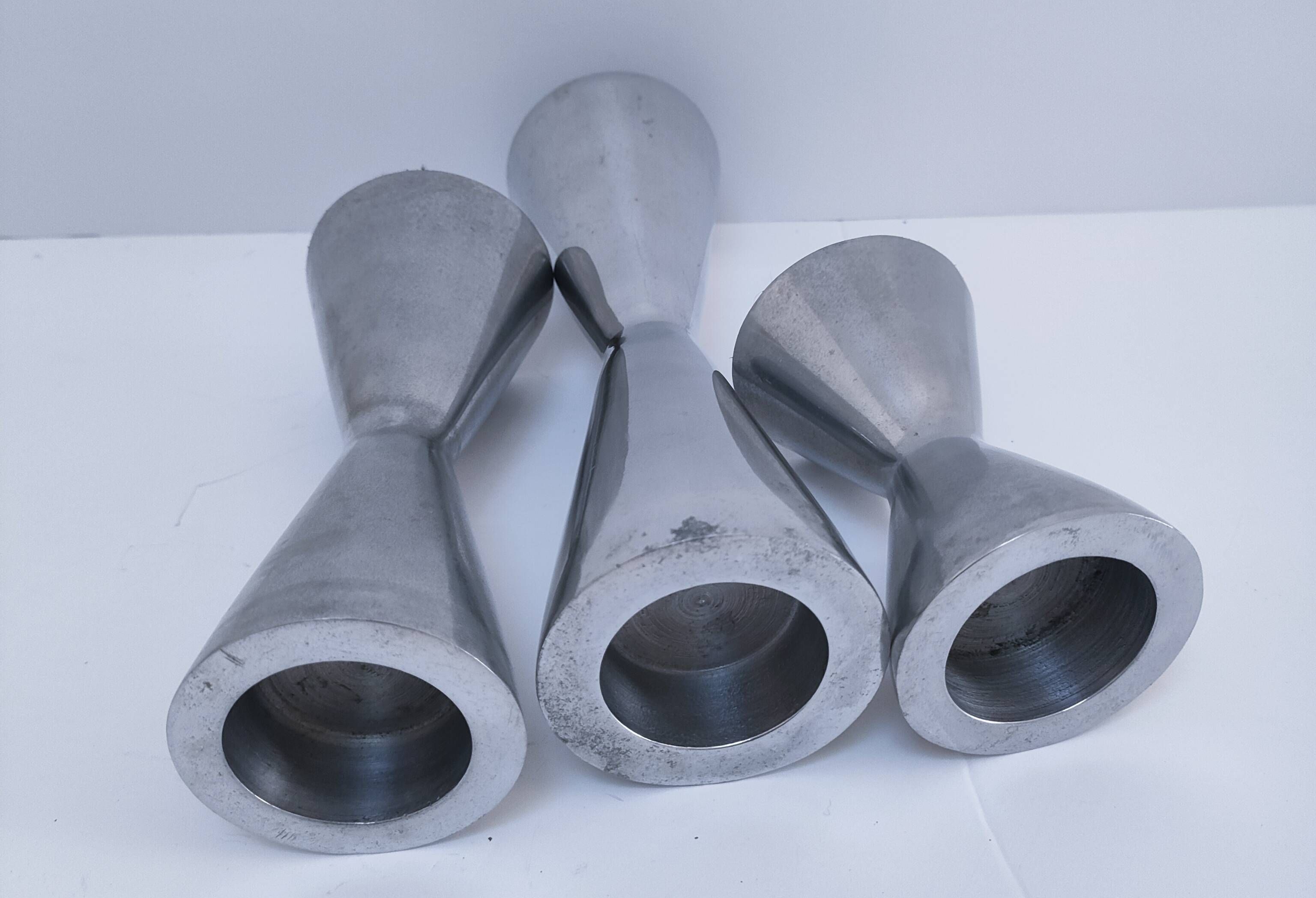 3 bougeoirs "diabolo" en aluminium, 1990