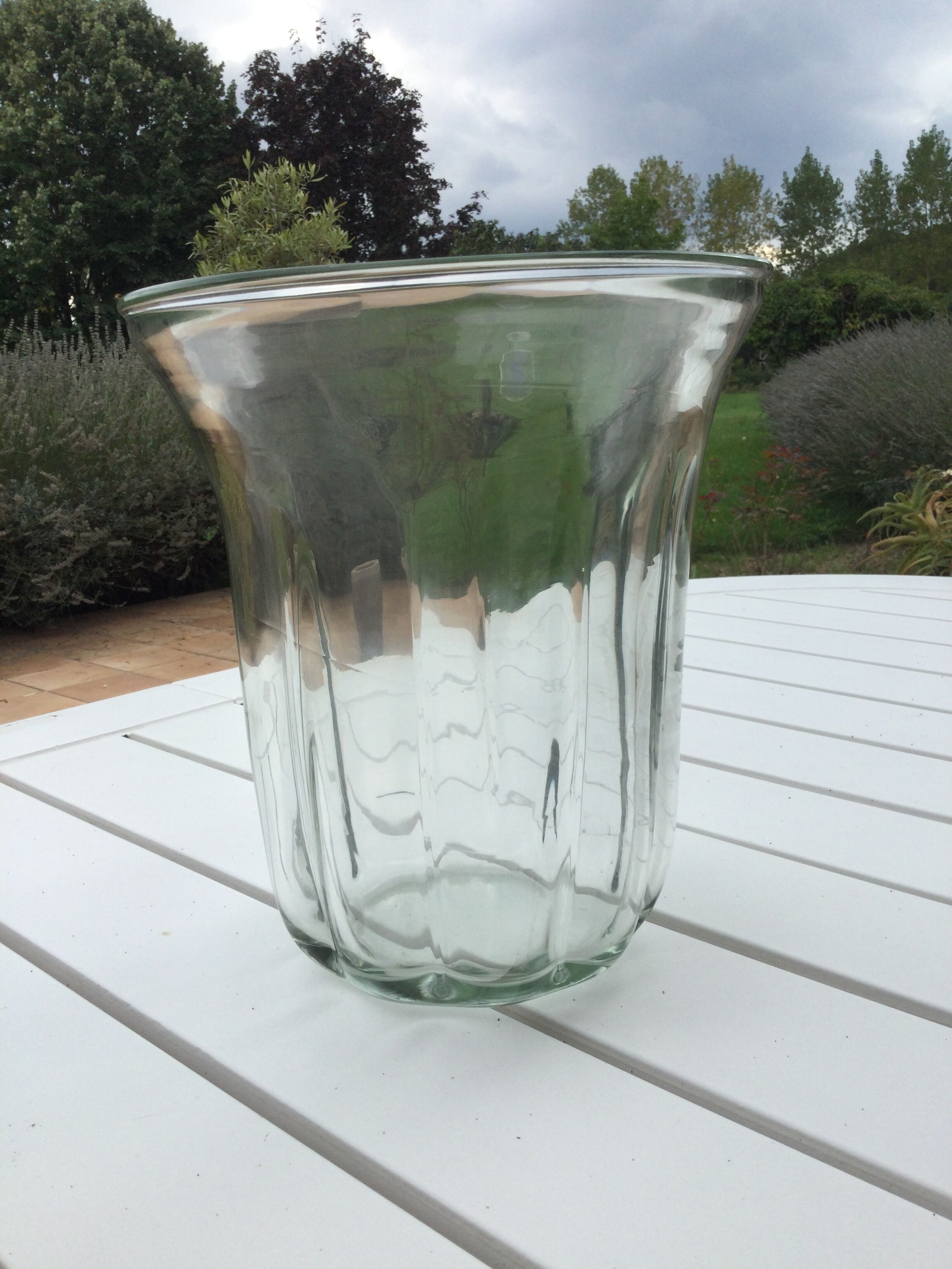 Transparent glass vase