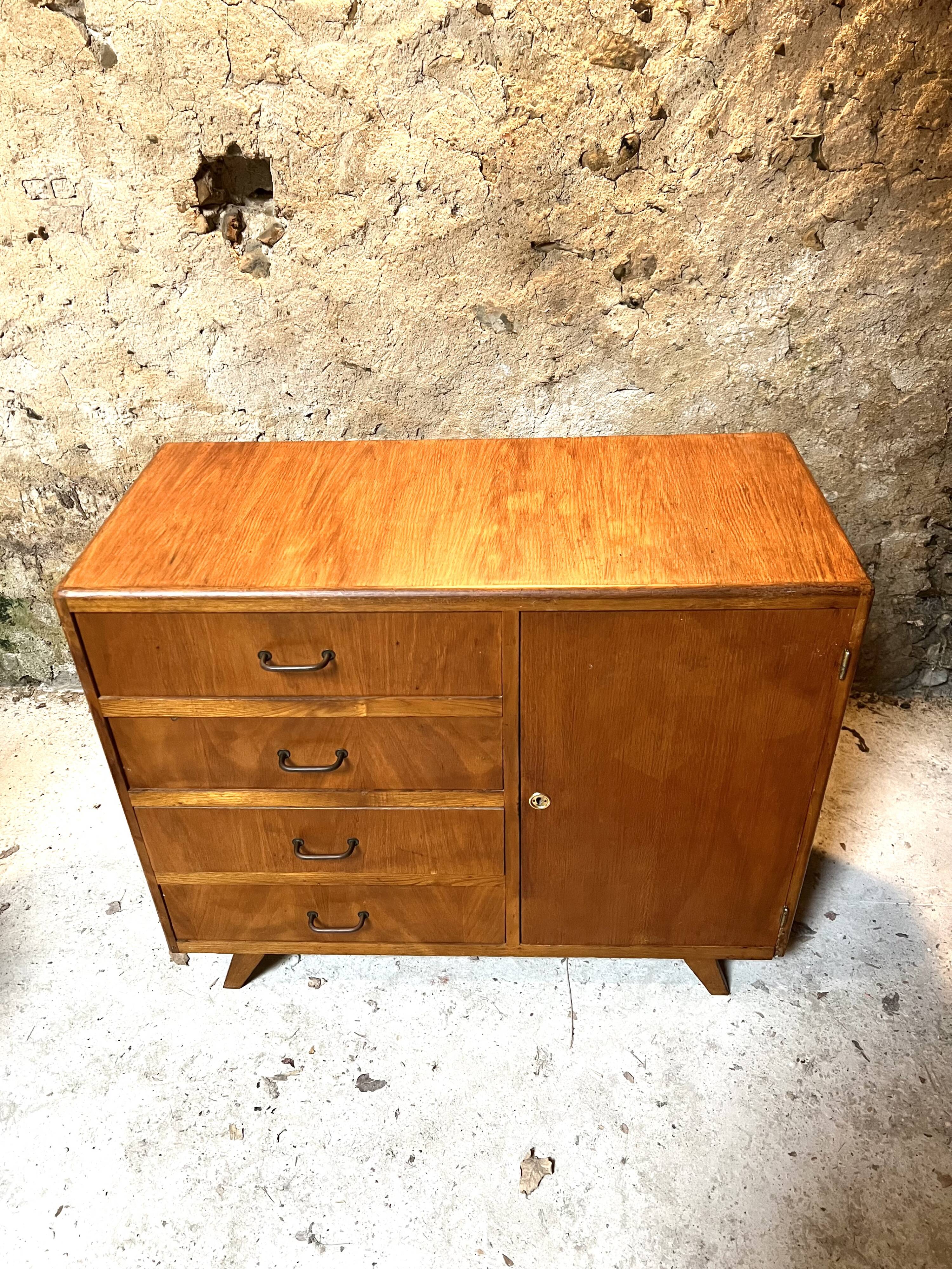 Compass feet chest of drawers