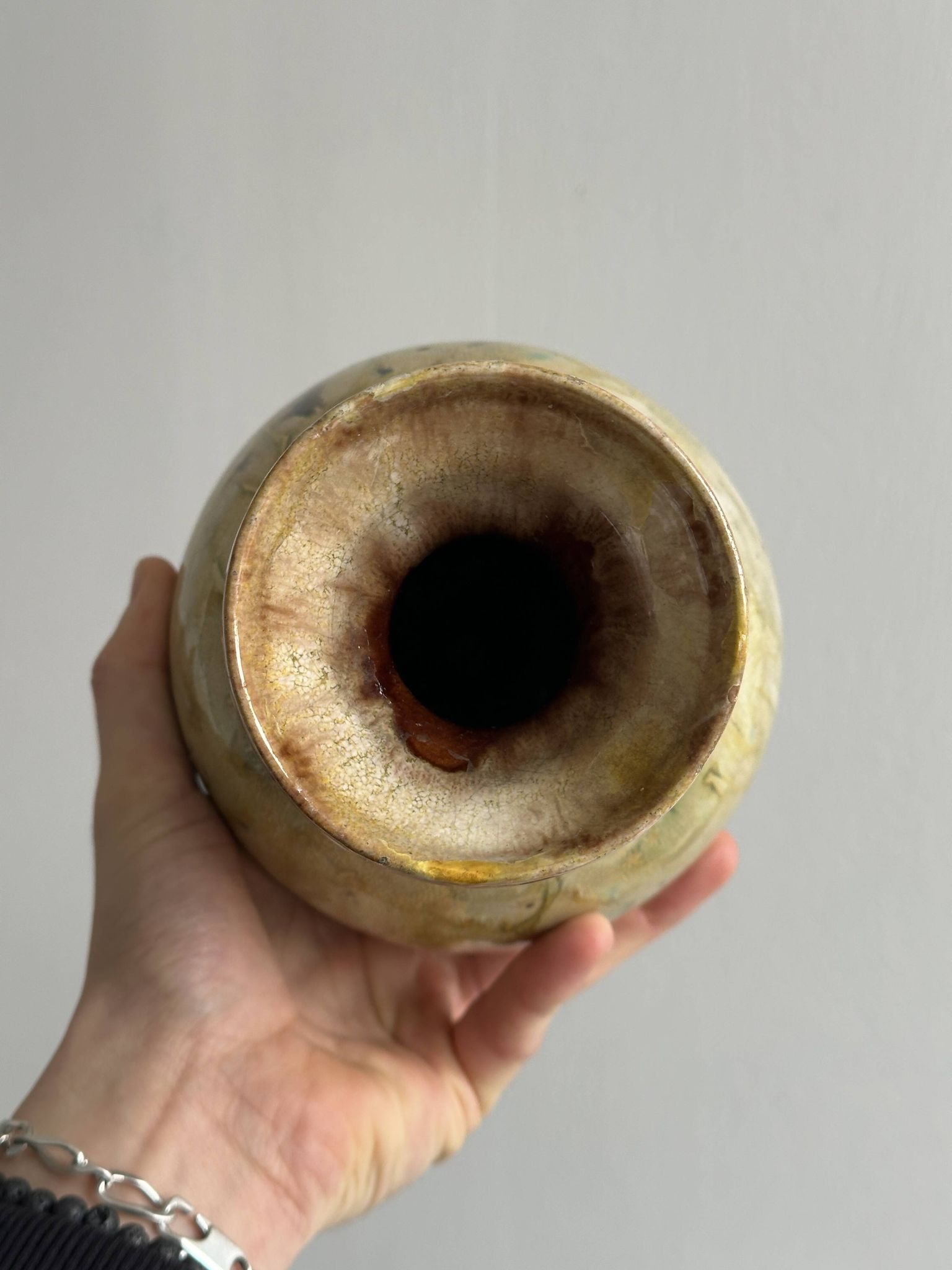 Vase en céramique jaune et bleu