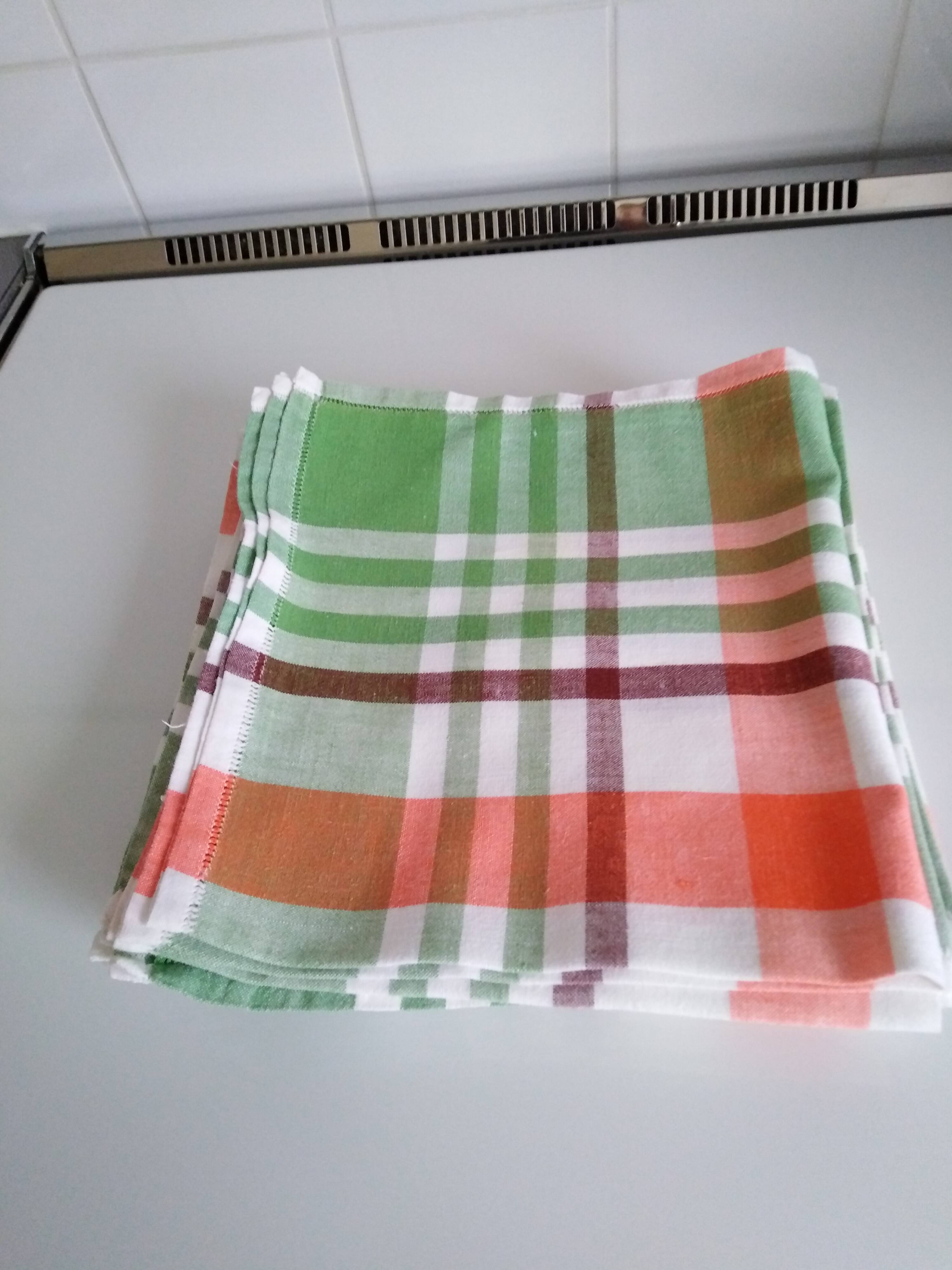 12 serviettes de table à carreaux vintage