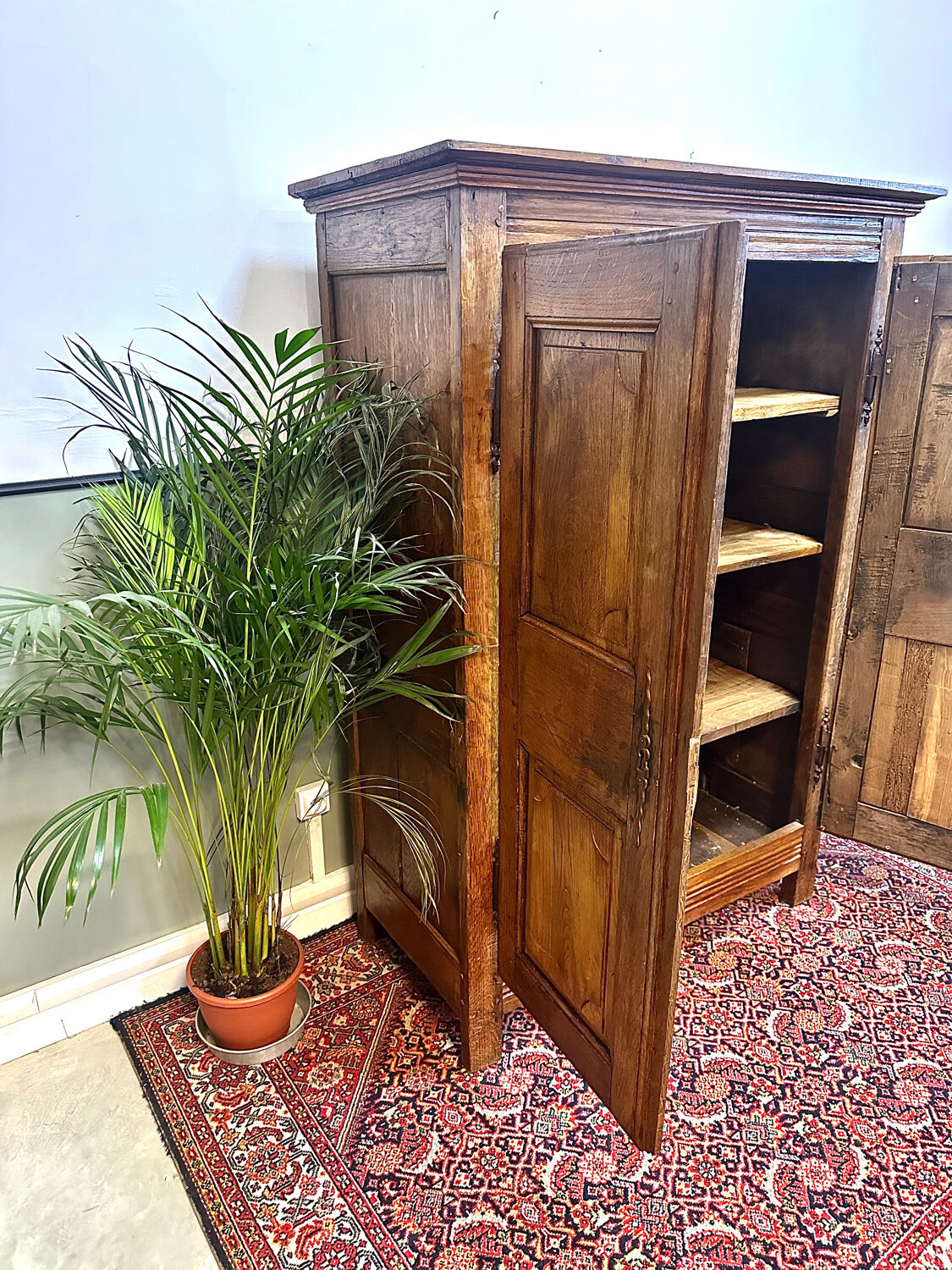 Armoire parisienne bois massif