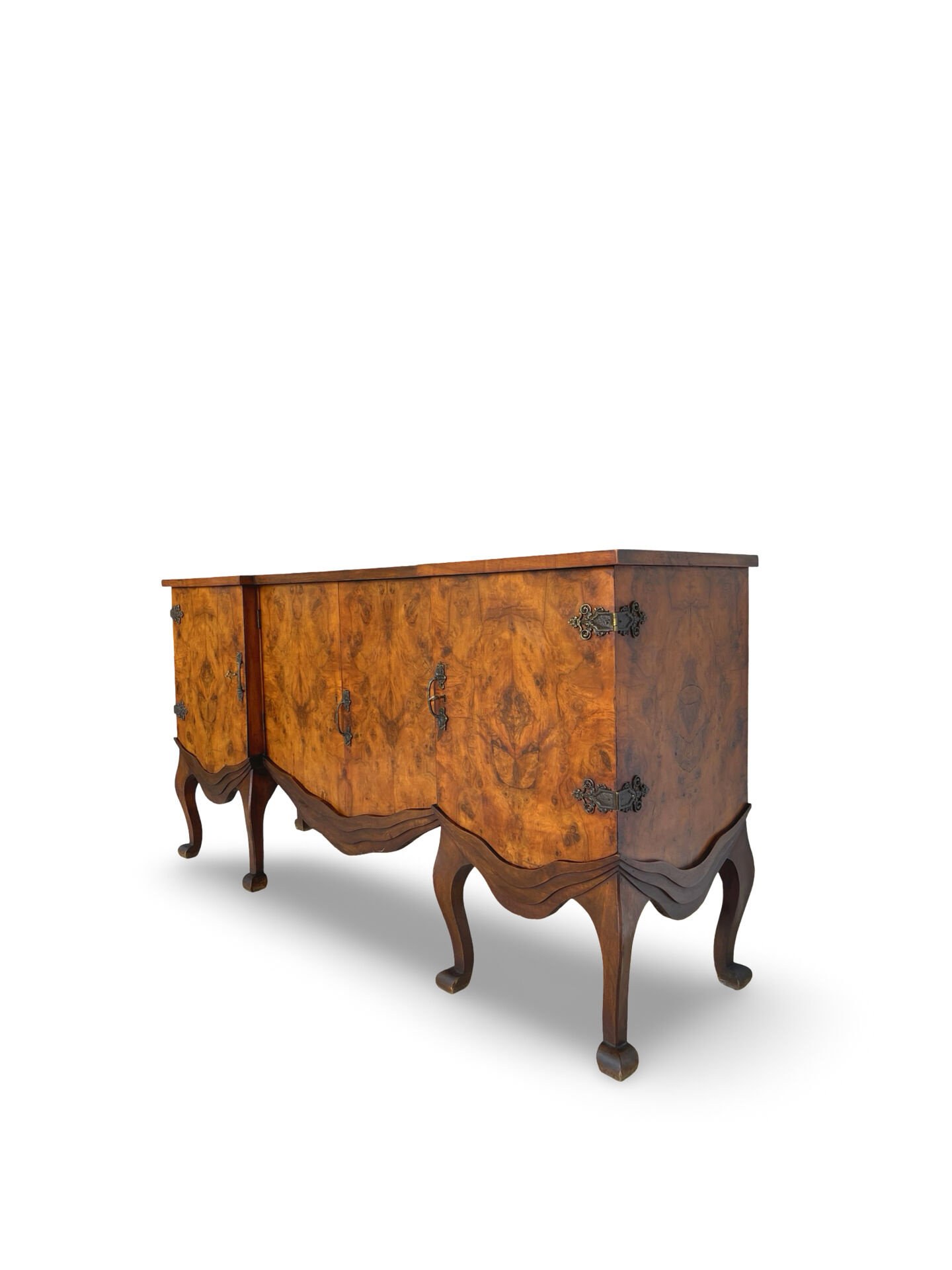 Walnut buffet, antique Italian, 1930s.