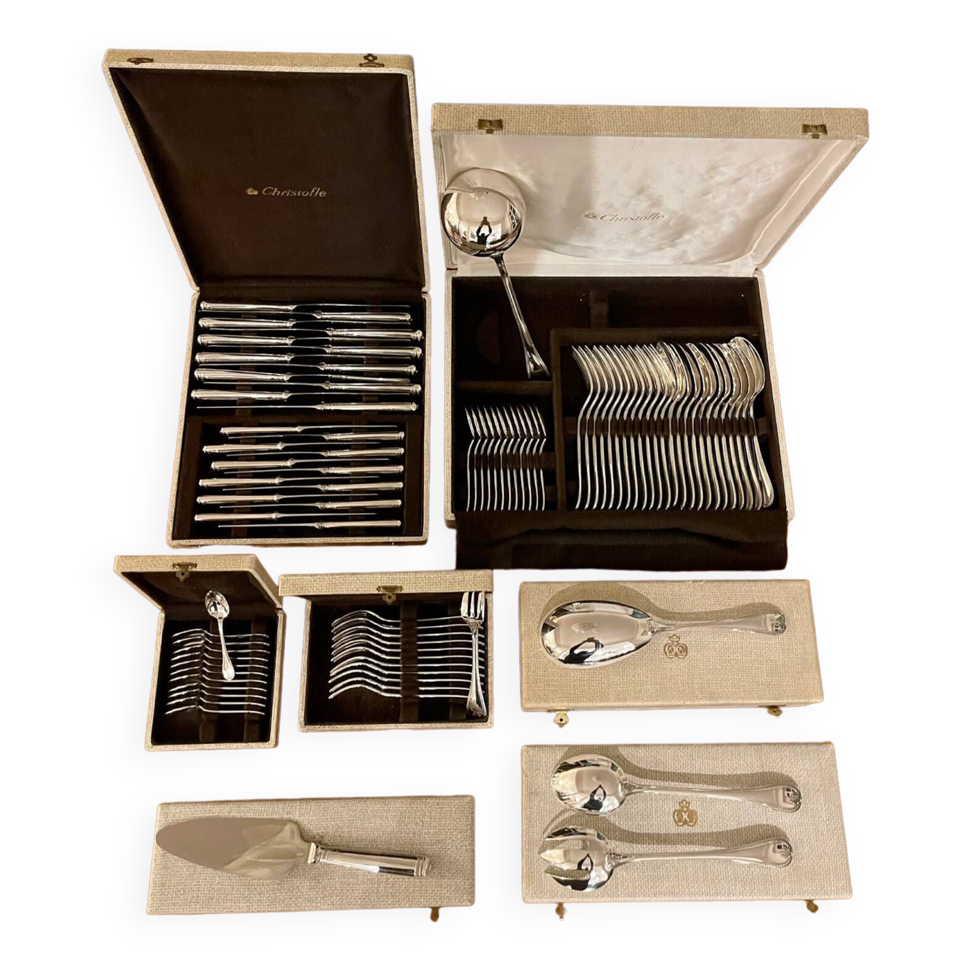Christofle malmaison cutlery 88 pieces new condition