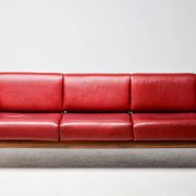 Johannes Andersen modern mid-century Danish canapé in rosewood and burgundy leather