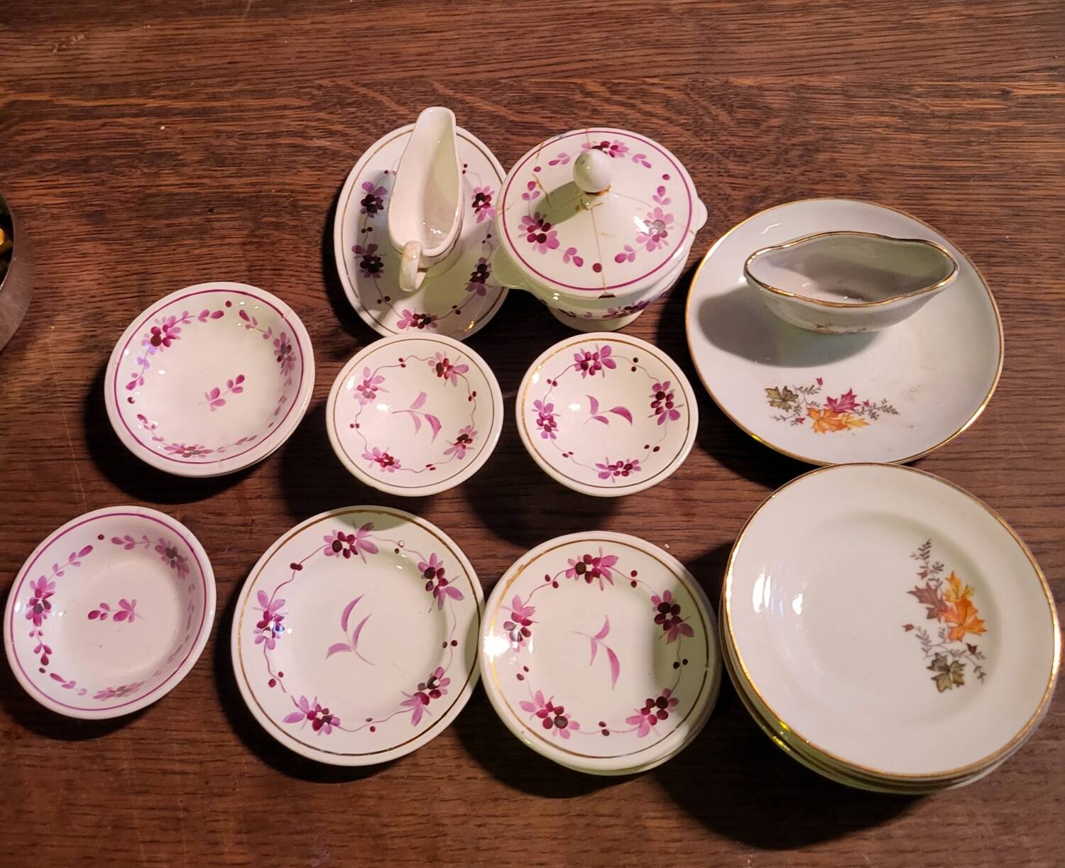 Old porcelain dinette