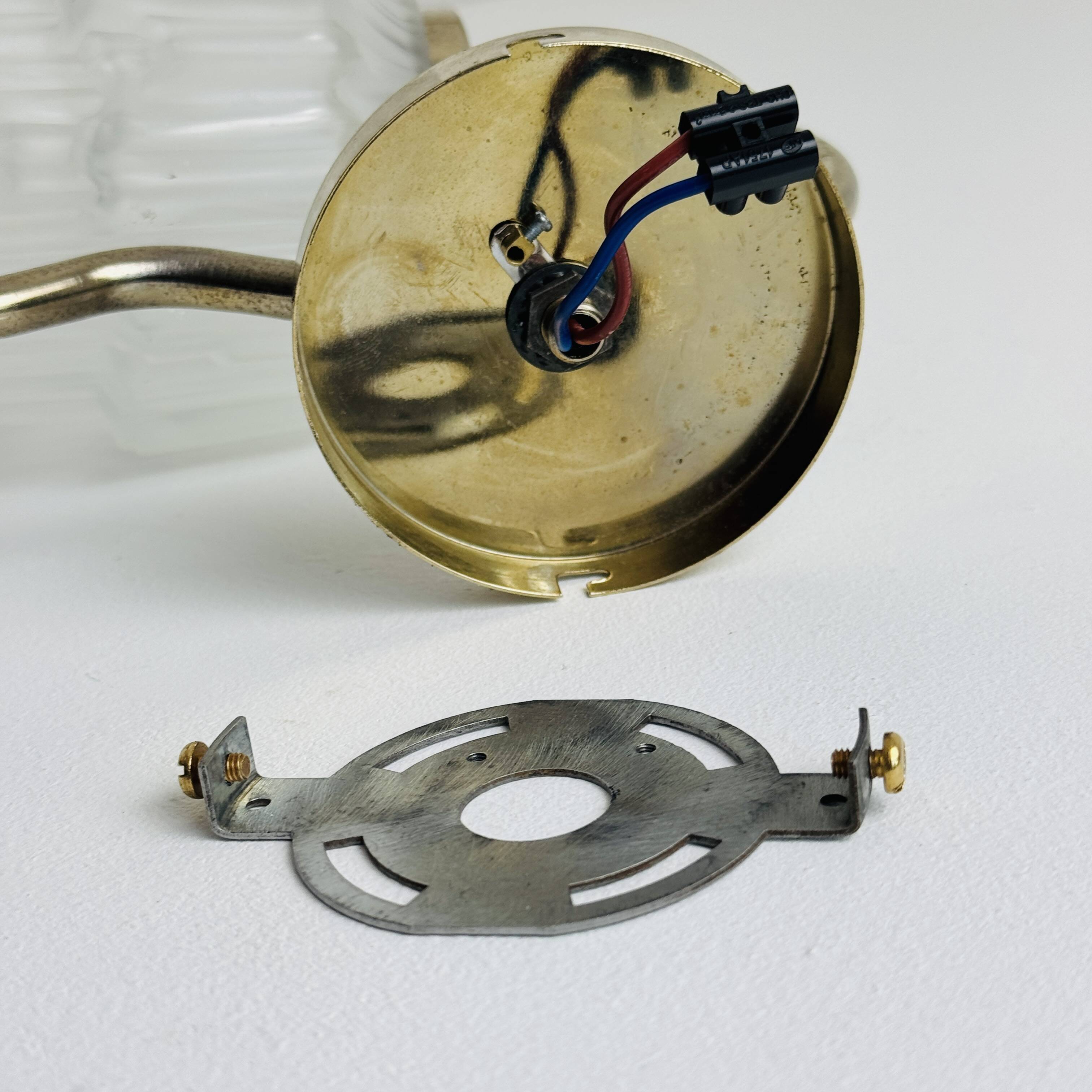 Vintage art deco skyscraper wall light