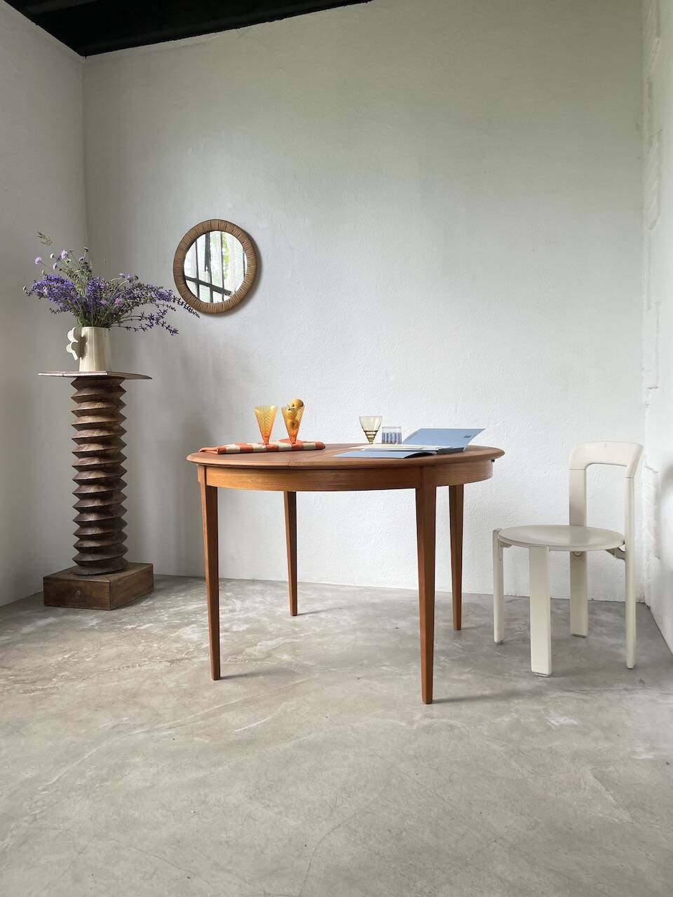 Scandinavian round teak table with extension
