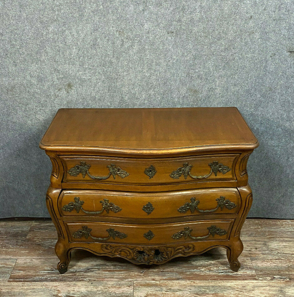 Commodity Louis XV Bordeaux tomb in natural wood patinated around 1900-1920