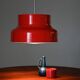 Suspension rouge "Bumling" par Anders Pehrson