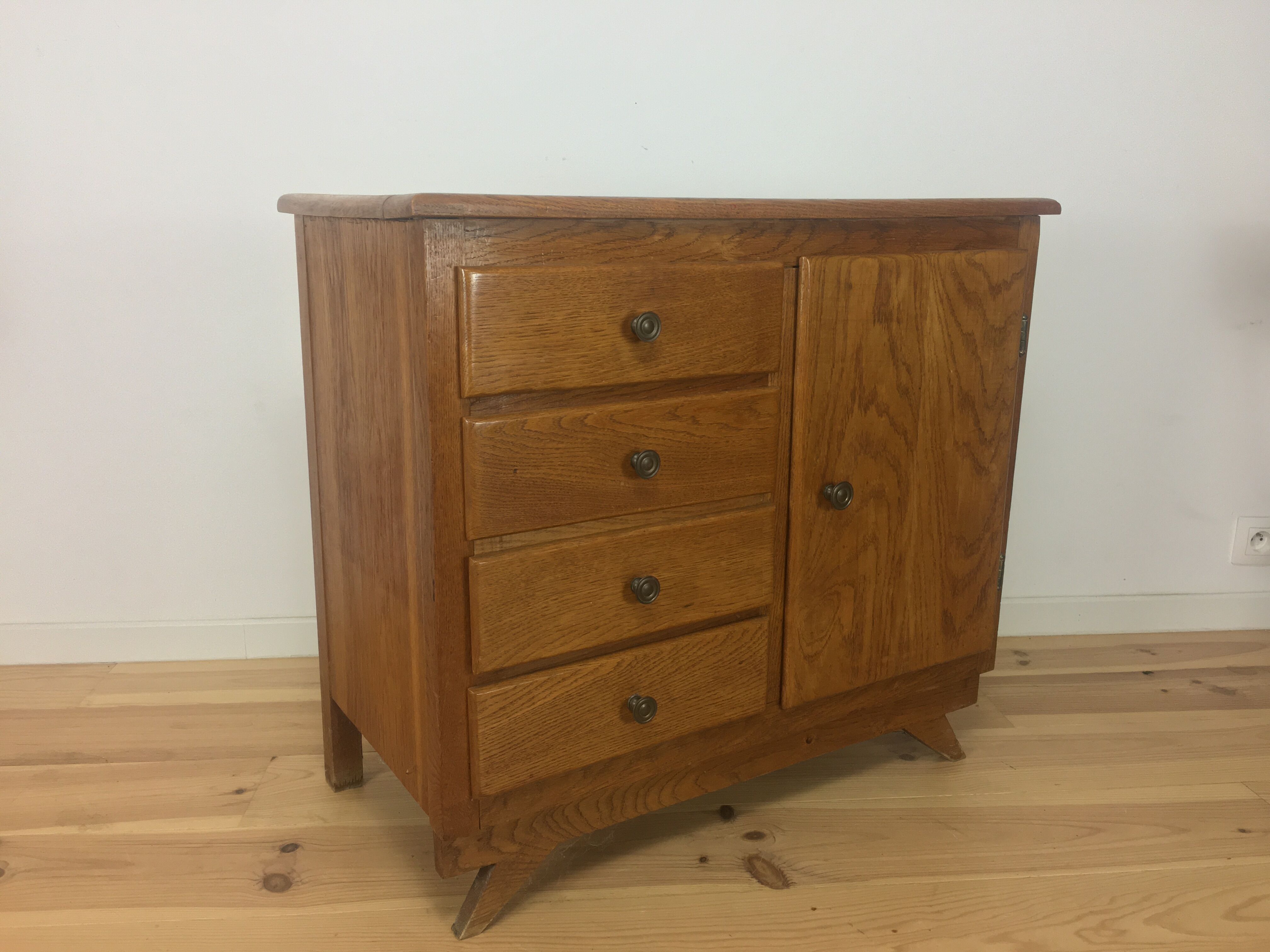 Dresser solid oak compass feet, 50s