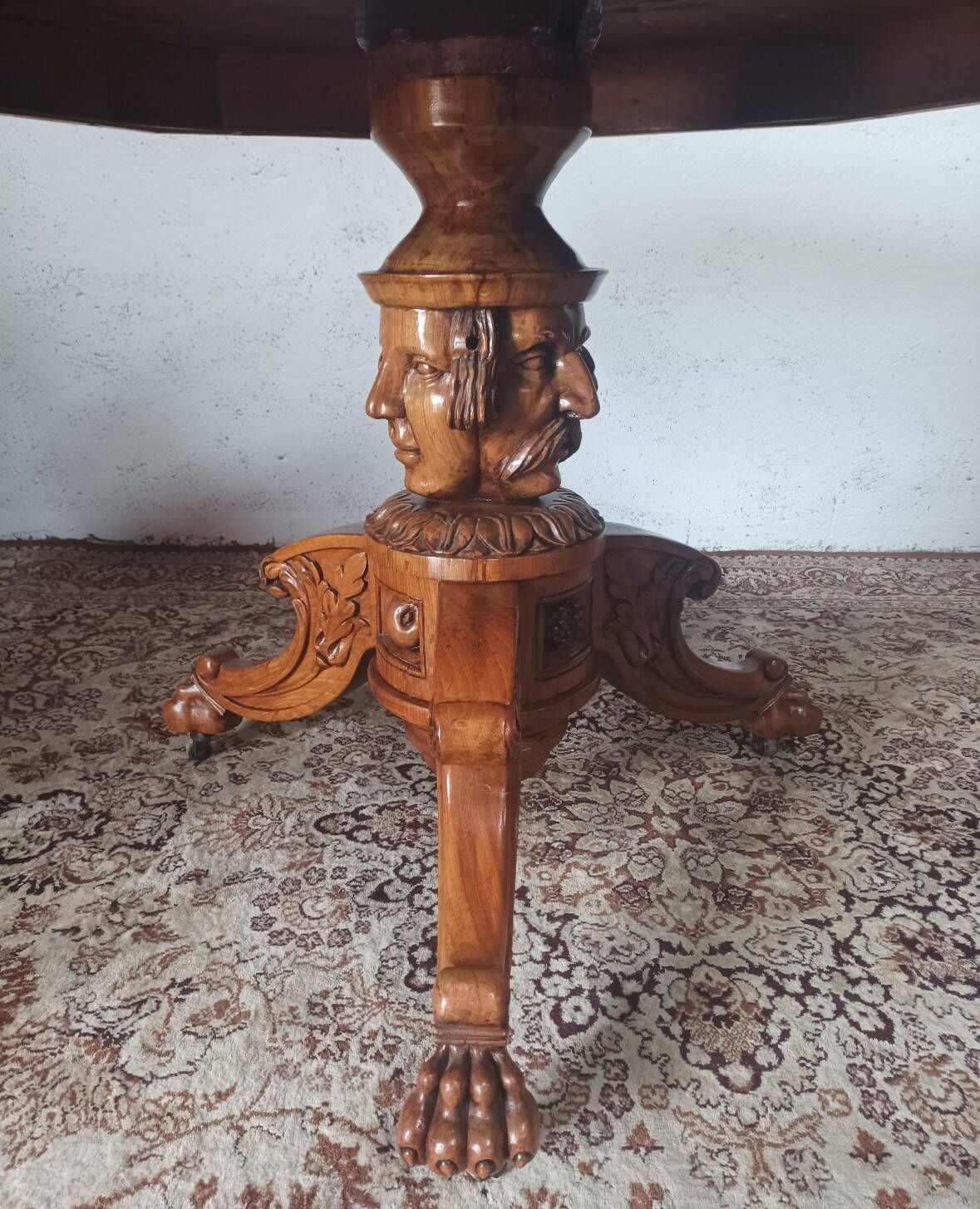 Napoleon III octagonal centre table in marquetry walnut.