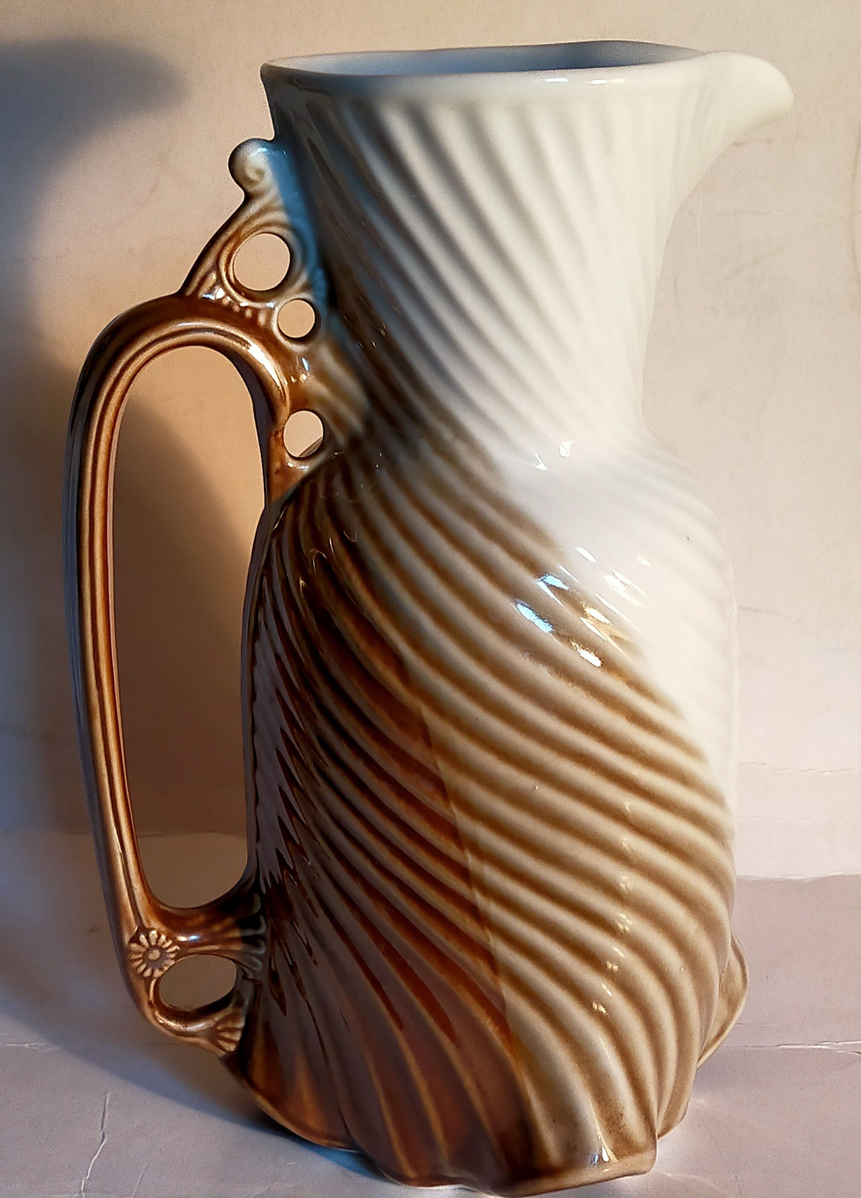 Pitcher Slurry Art-Nouveau early twentieth century