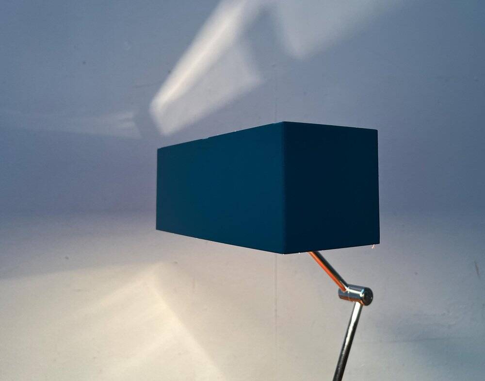 Lampe de table minimaliste de l'ère spatiale allemande du milieu du siècle par Hoffmeister Leuchten, années 1960