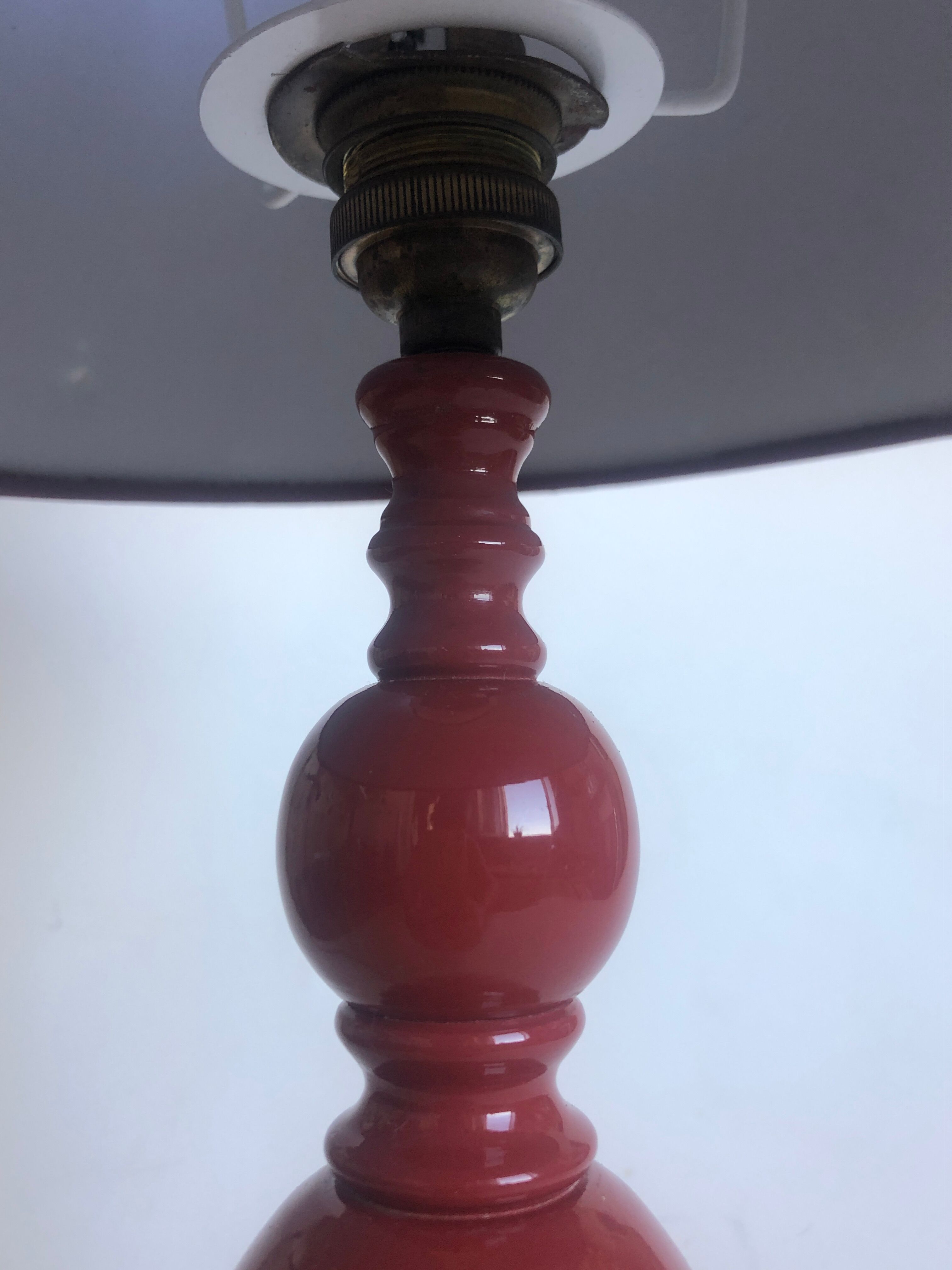 Toured wooden lamp