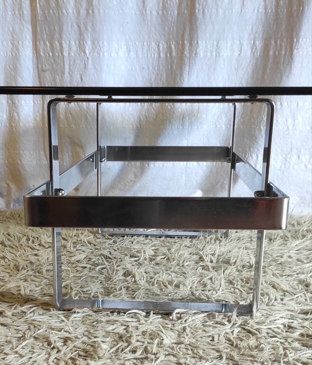 Designer coffee table in chrome metal and smoked glass - 70s/80s