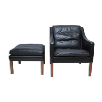 Vintage armchair and footstool. Børge Mogensen model 2207 + 2202