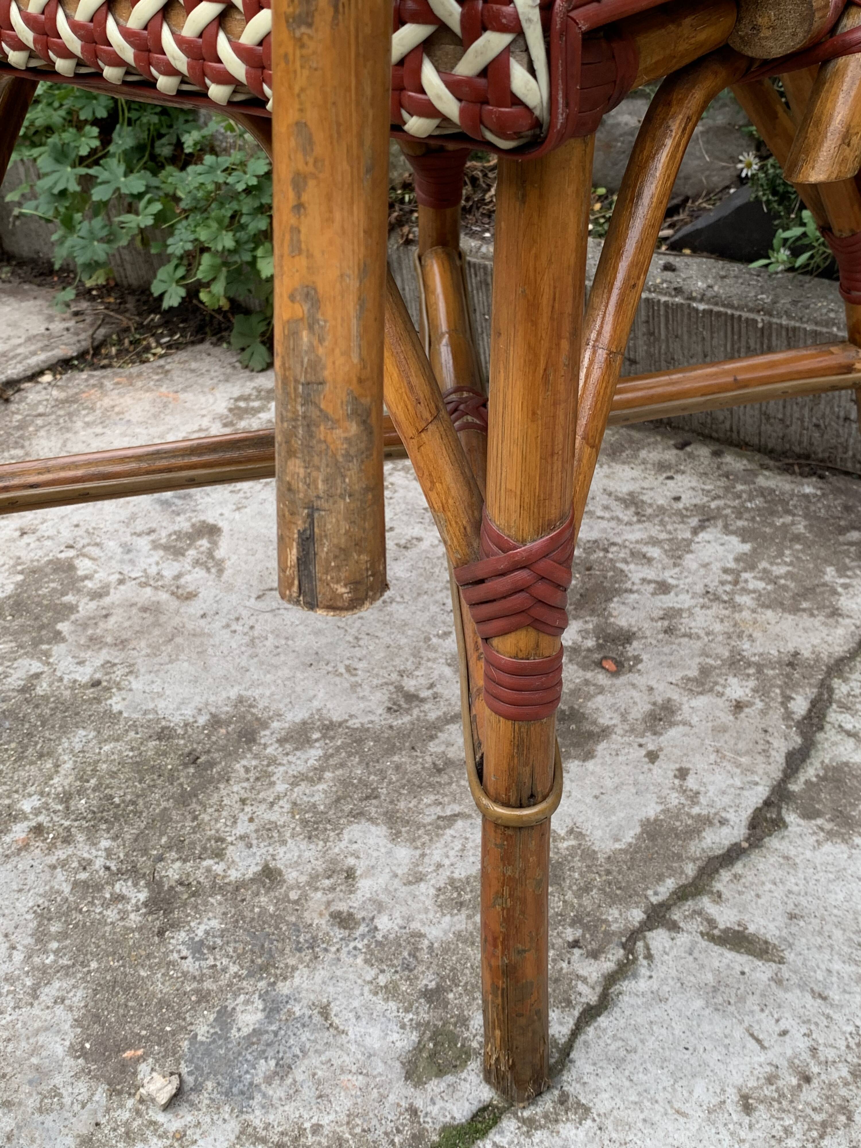 Paire d’anciennes chaises de bistrot terrasse