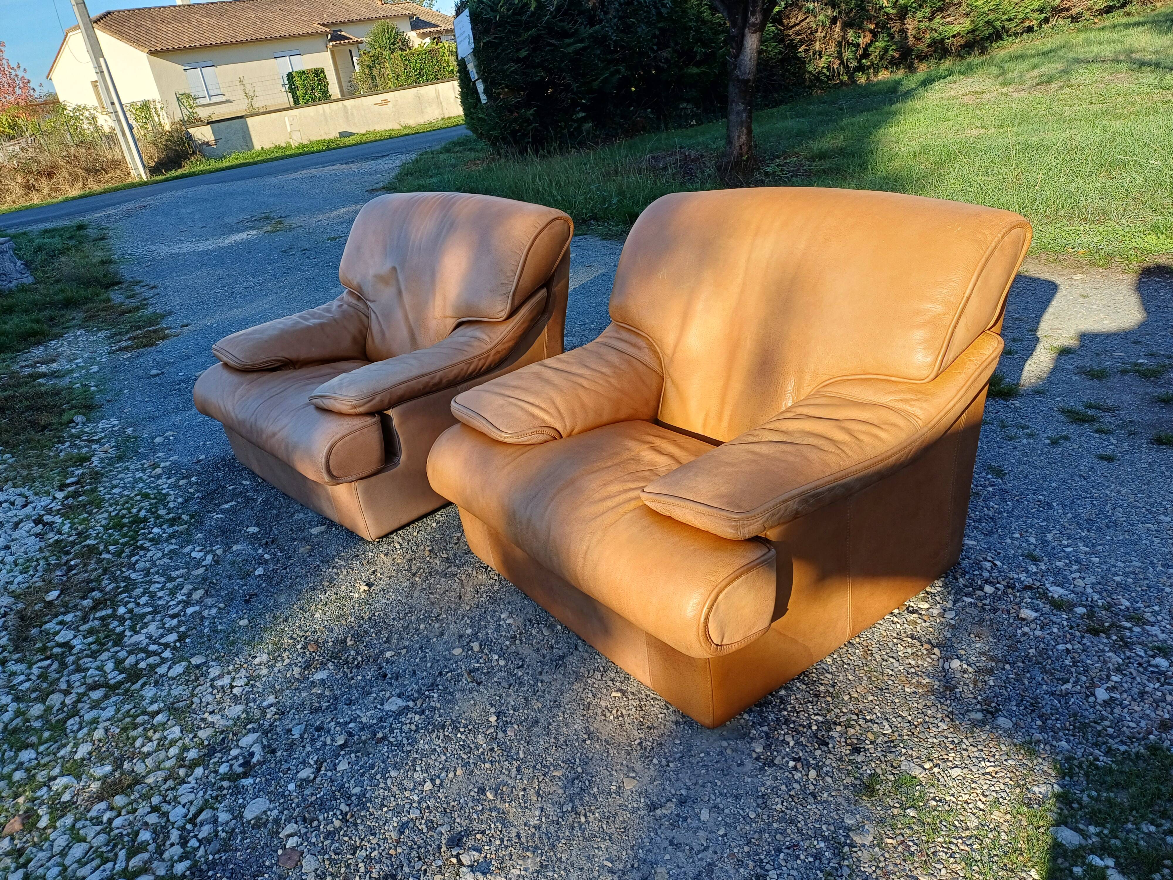 Paire de Fauteuils Vintage en Skai Marron Clair