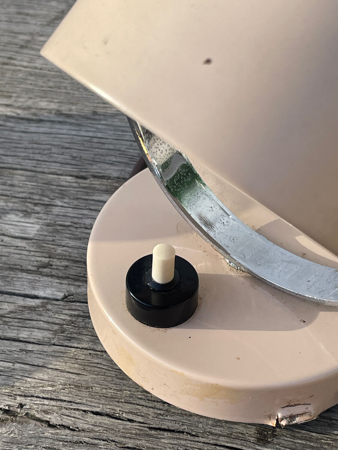 Beige metal wall light Delmas