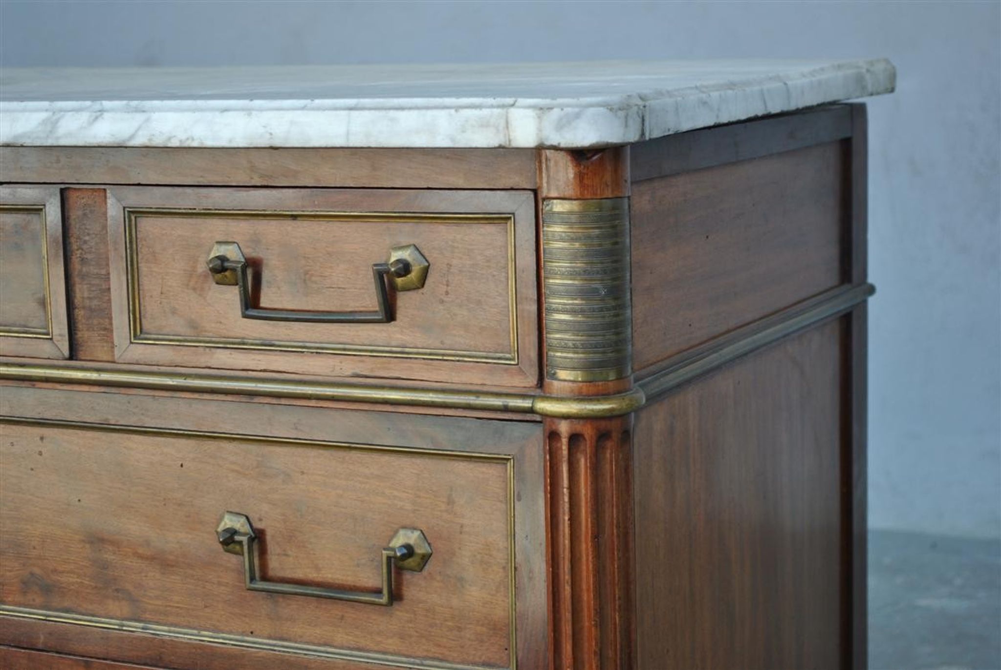 Convenient to scraper style Louis XVI mahogany era XVIII