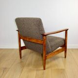 Fauteuil GFM-142, design d'Edmund Homa des années 70, bouclé épais marron chocolat - 2 pièces disponibles.