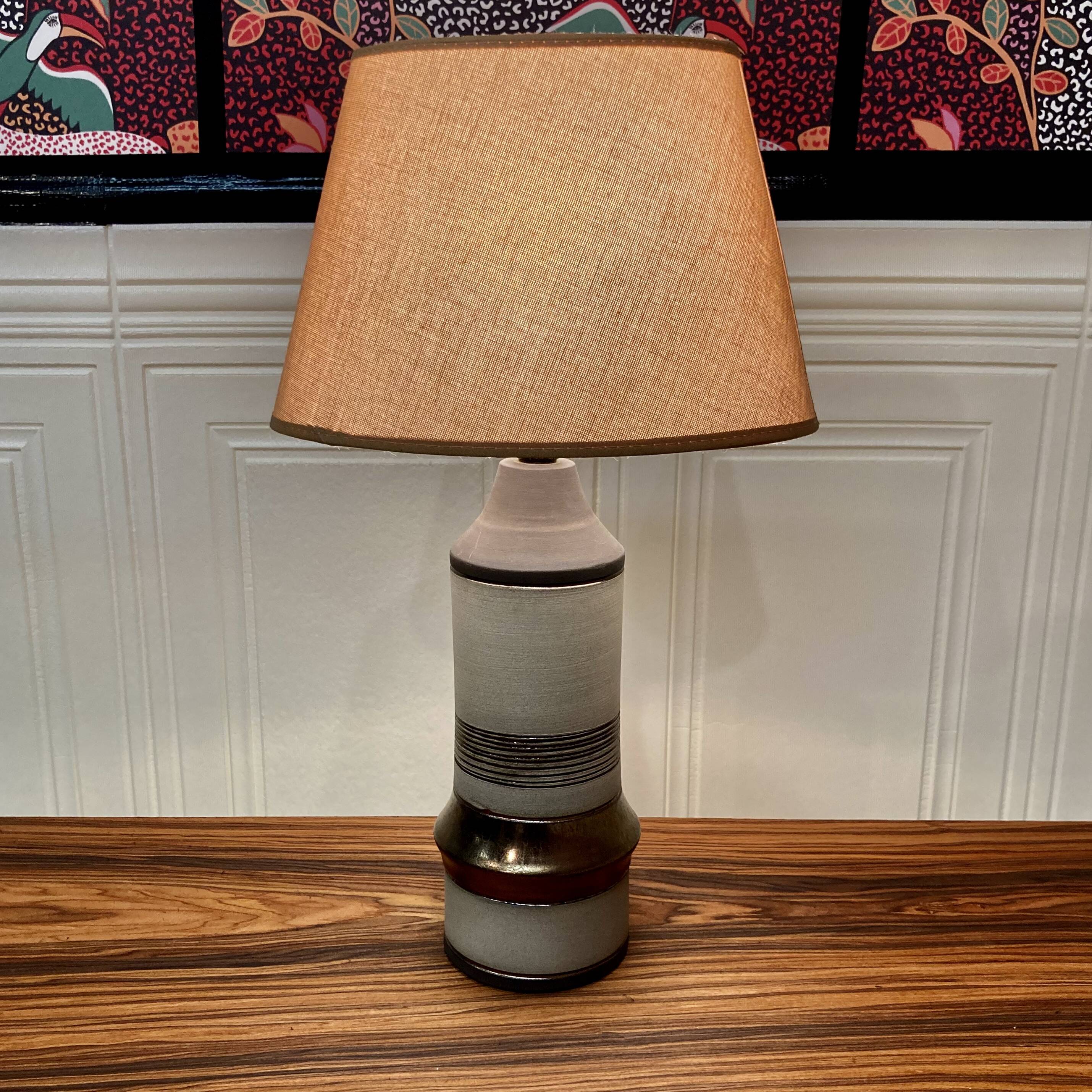 Lampe céramique estampillée design scandinave 1960.