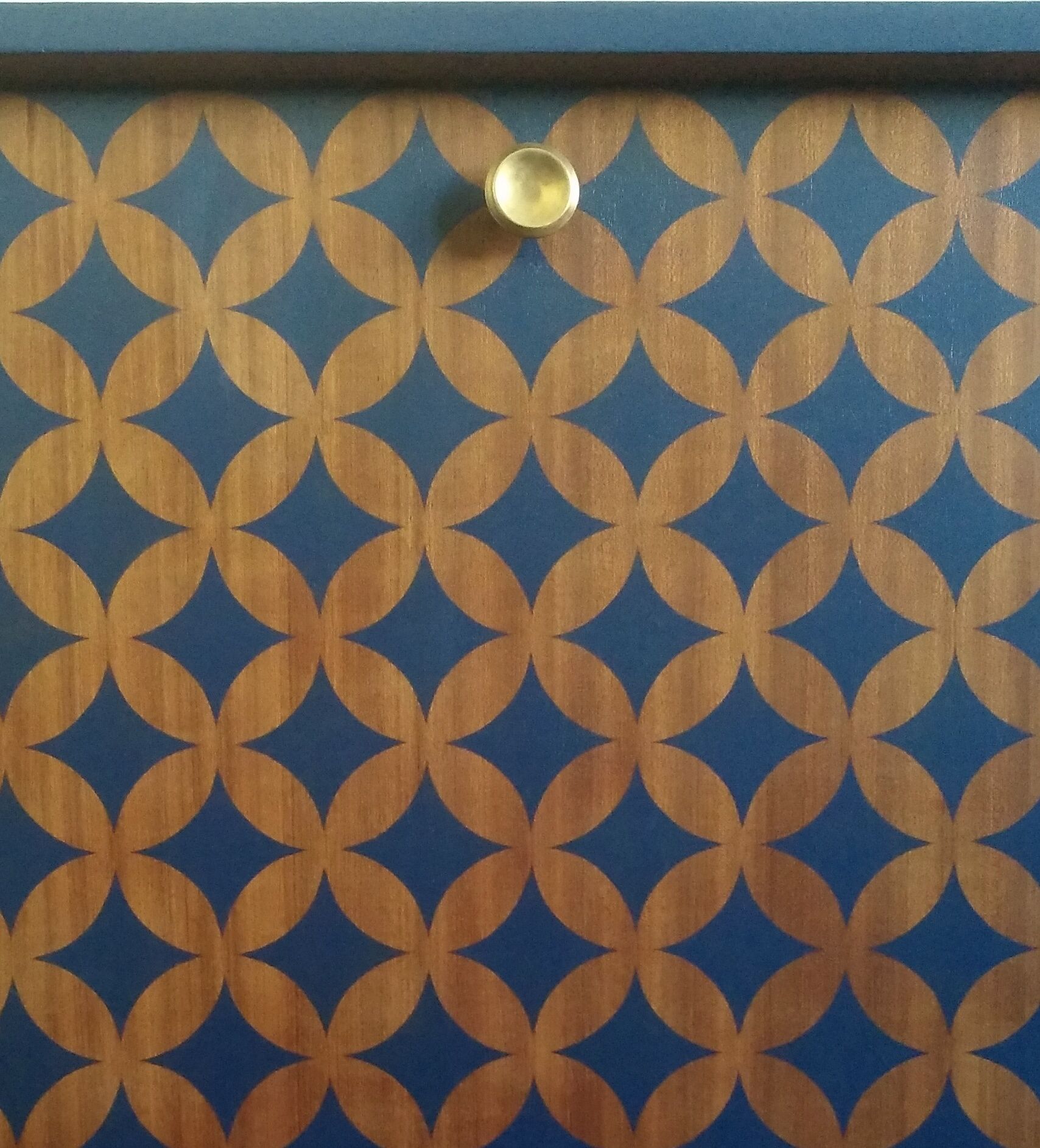 Bar cabinet 60