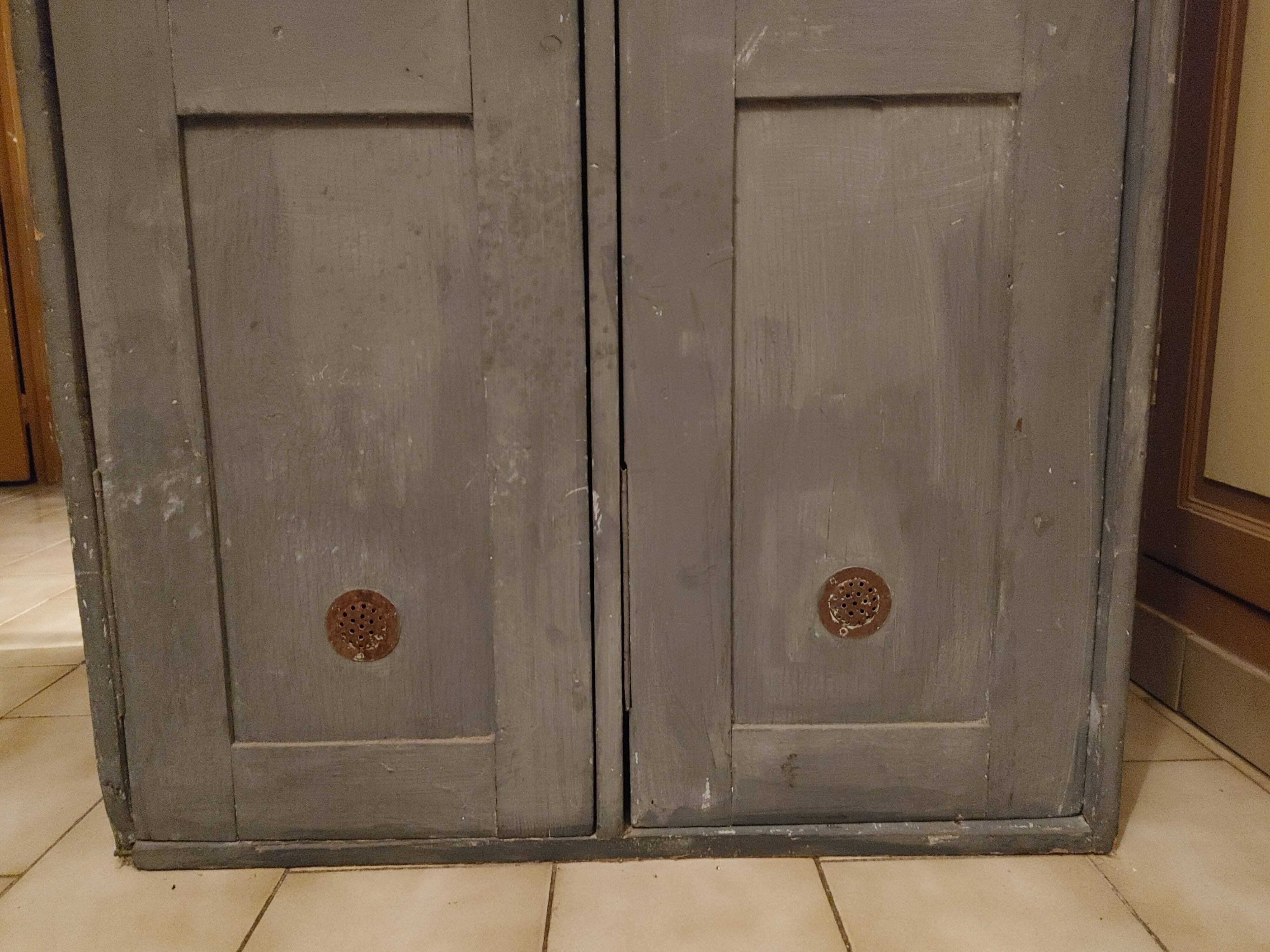 Former Parisian cabinet