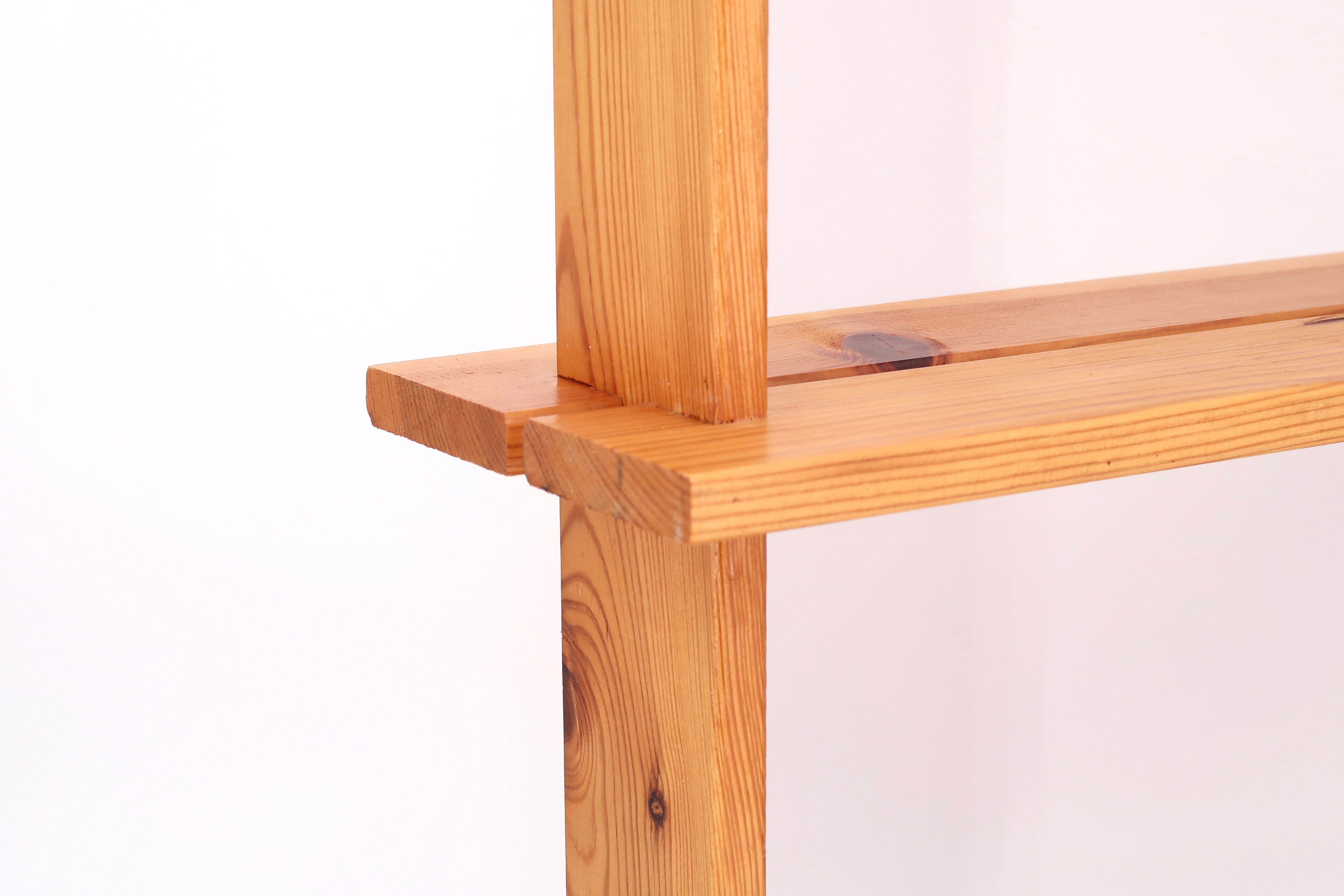 Pine wall shelf Maison Regain, 70s